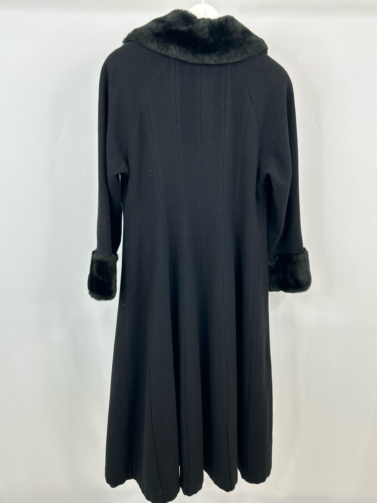 DONNYBROOK Size 8 Black Women Coat