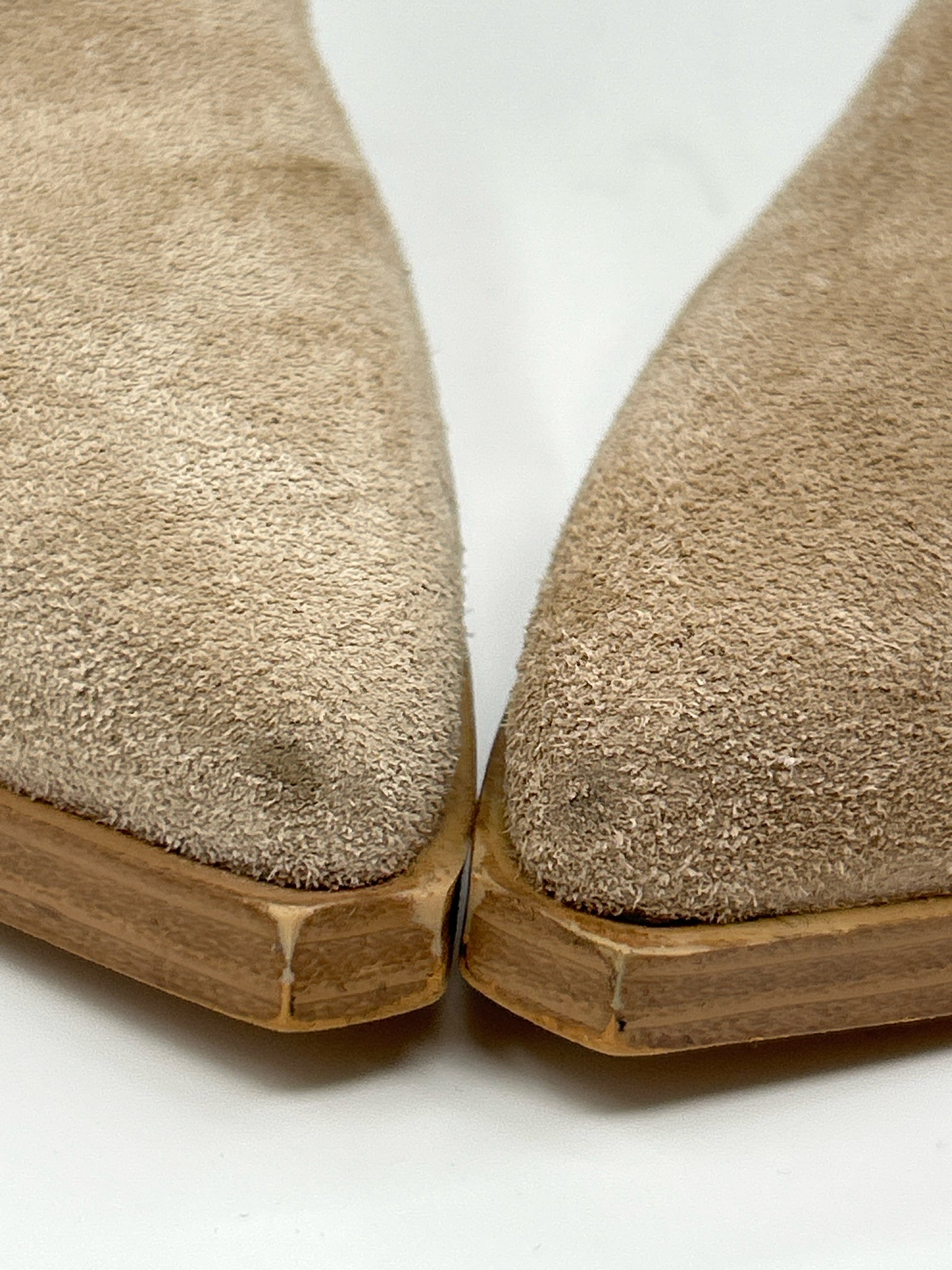 MARC FISHER Size 8M Beige Women Booties