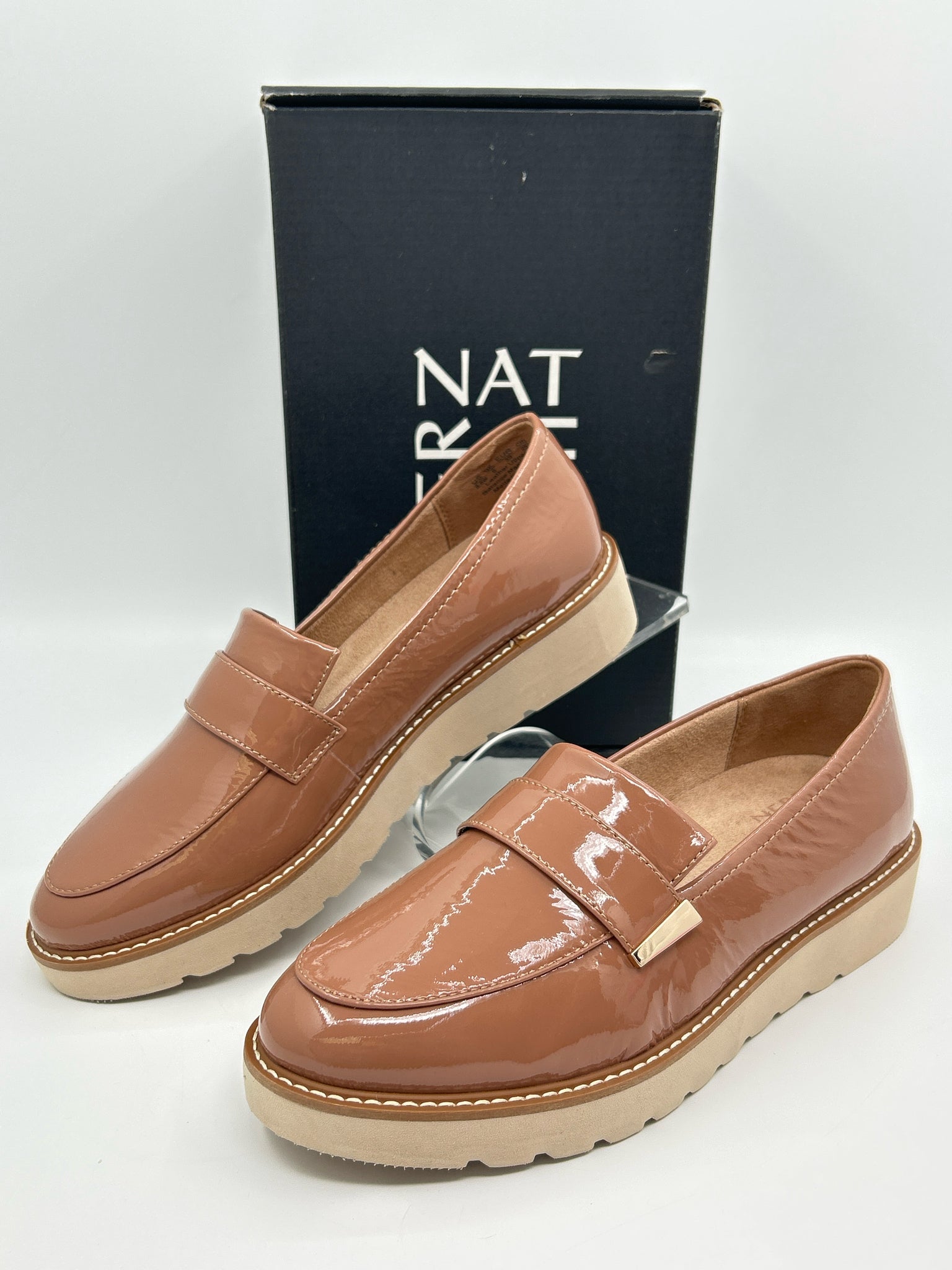 NATURALIZER Size 8.5W Tan Women Loafer