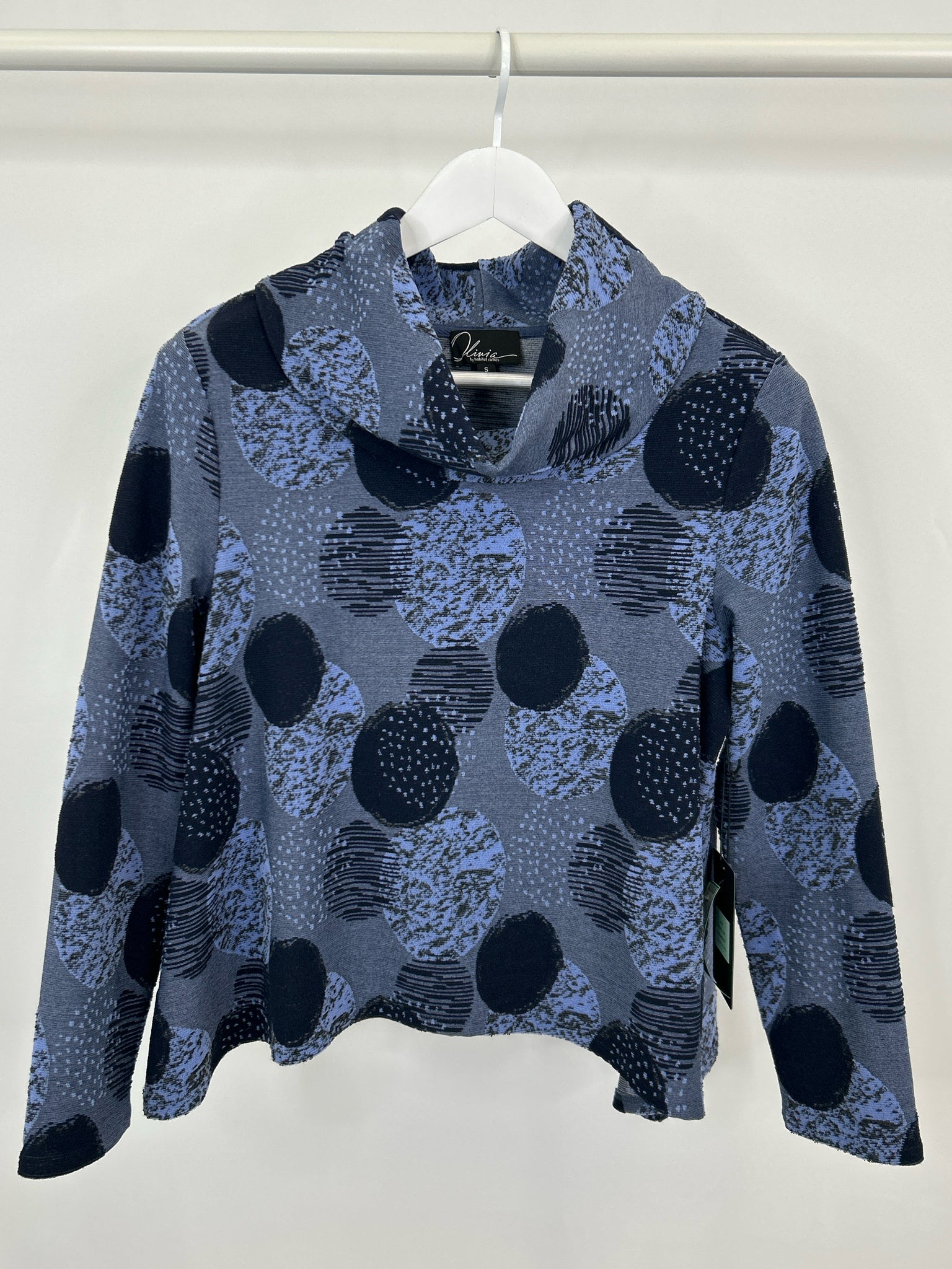 OLIVIA BY HABITAT CLOTHES Size S Navy Print Women Top NWT