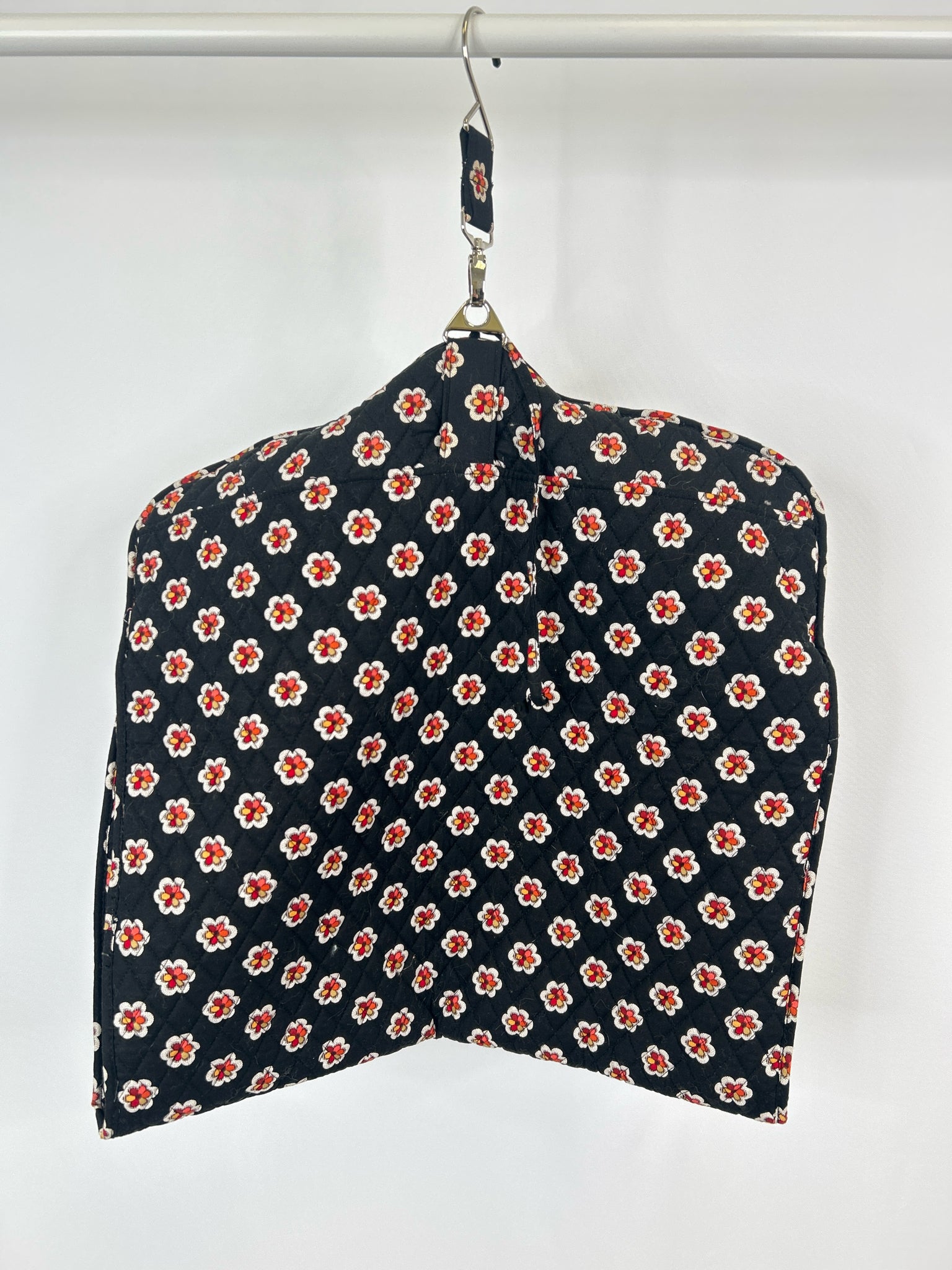 VERA BRADLEY black and red Hanging Garment Bag