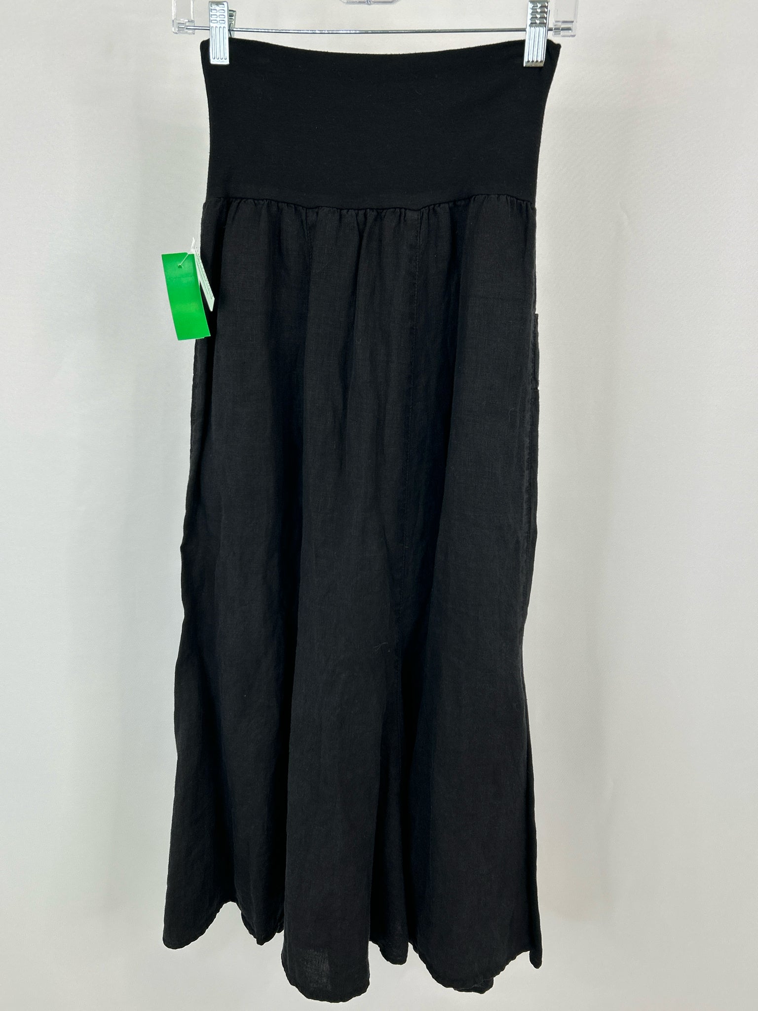 CLICK Size M Black Women Skirt