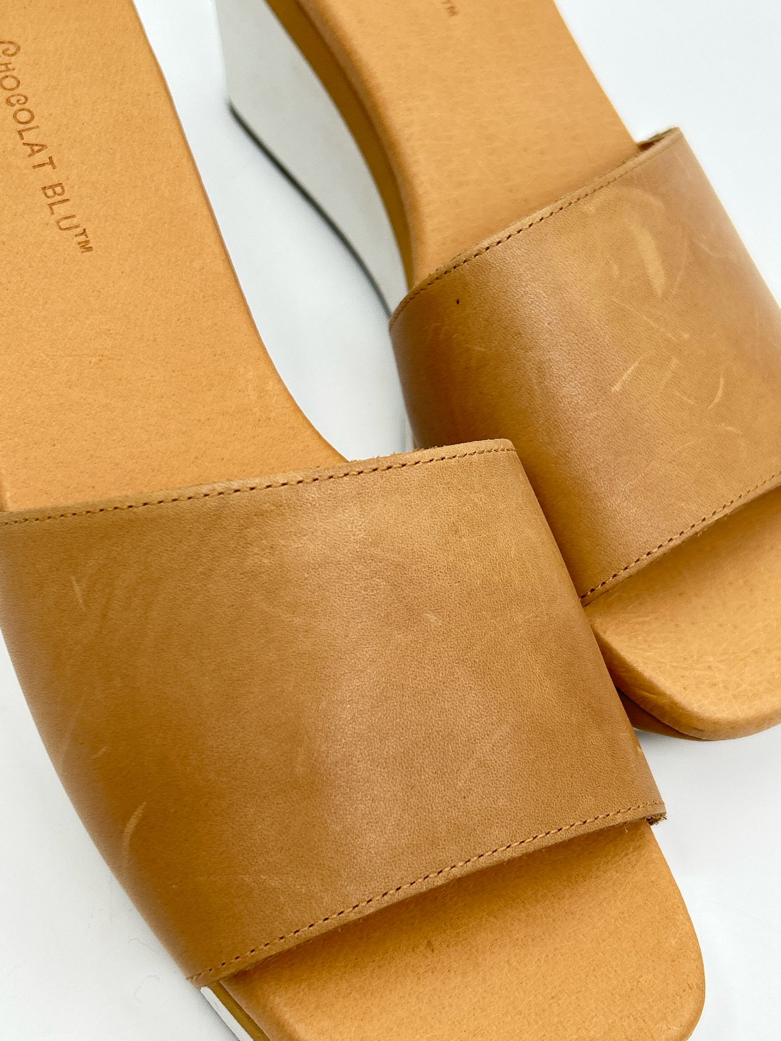 CHOCOLAT BLU Size 39/8 Beige Women Sandal