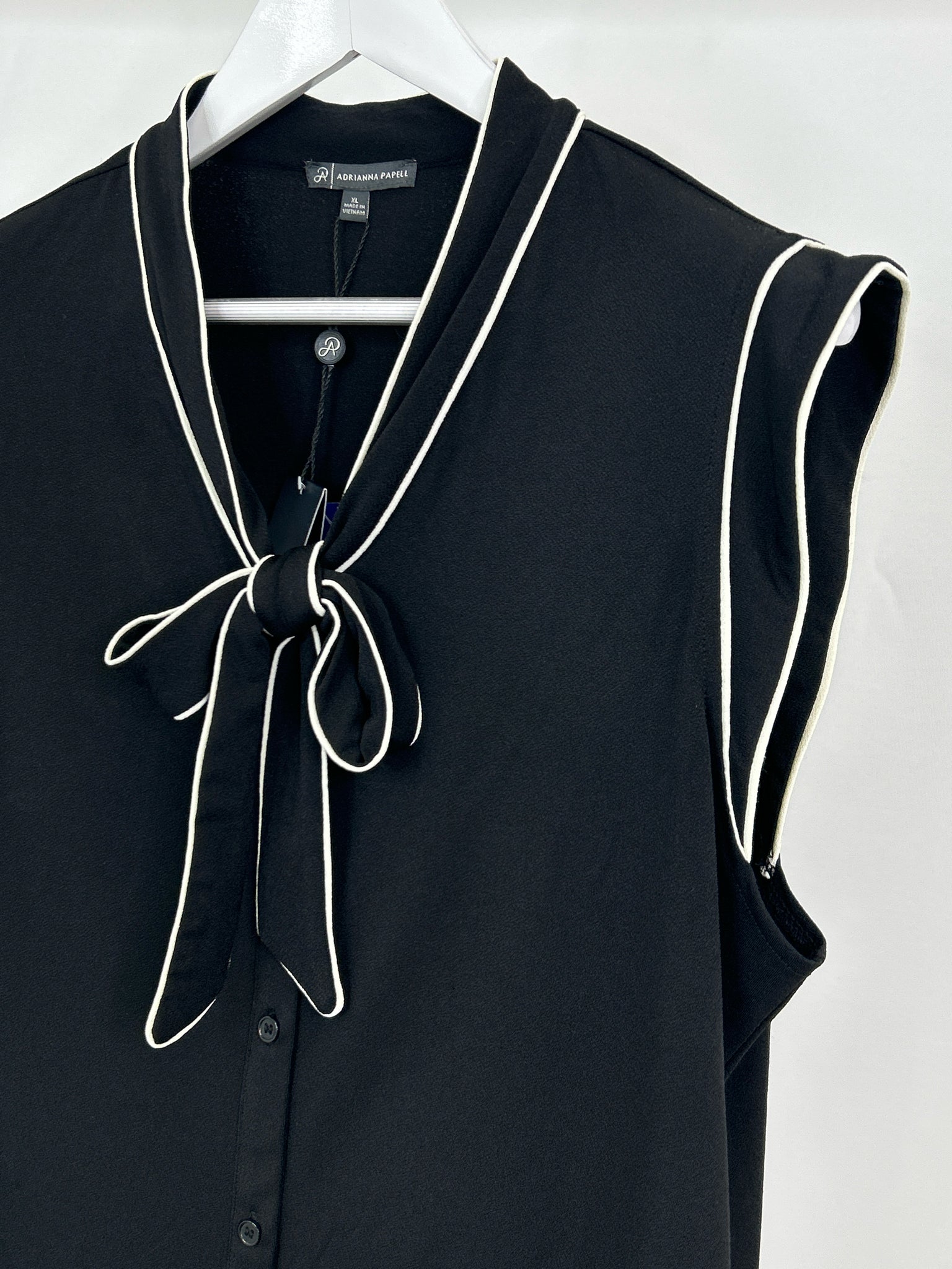 ADRIANNA PAPELL Size XL Black & White Women Top