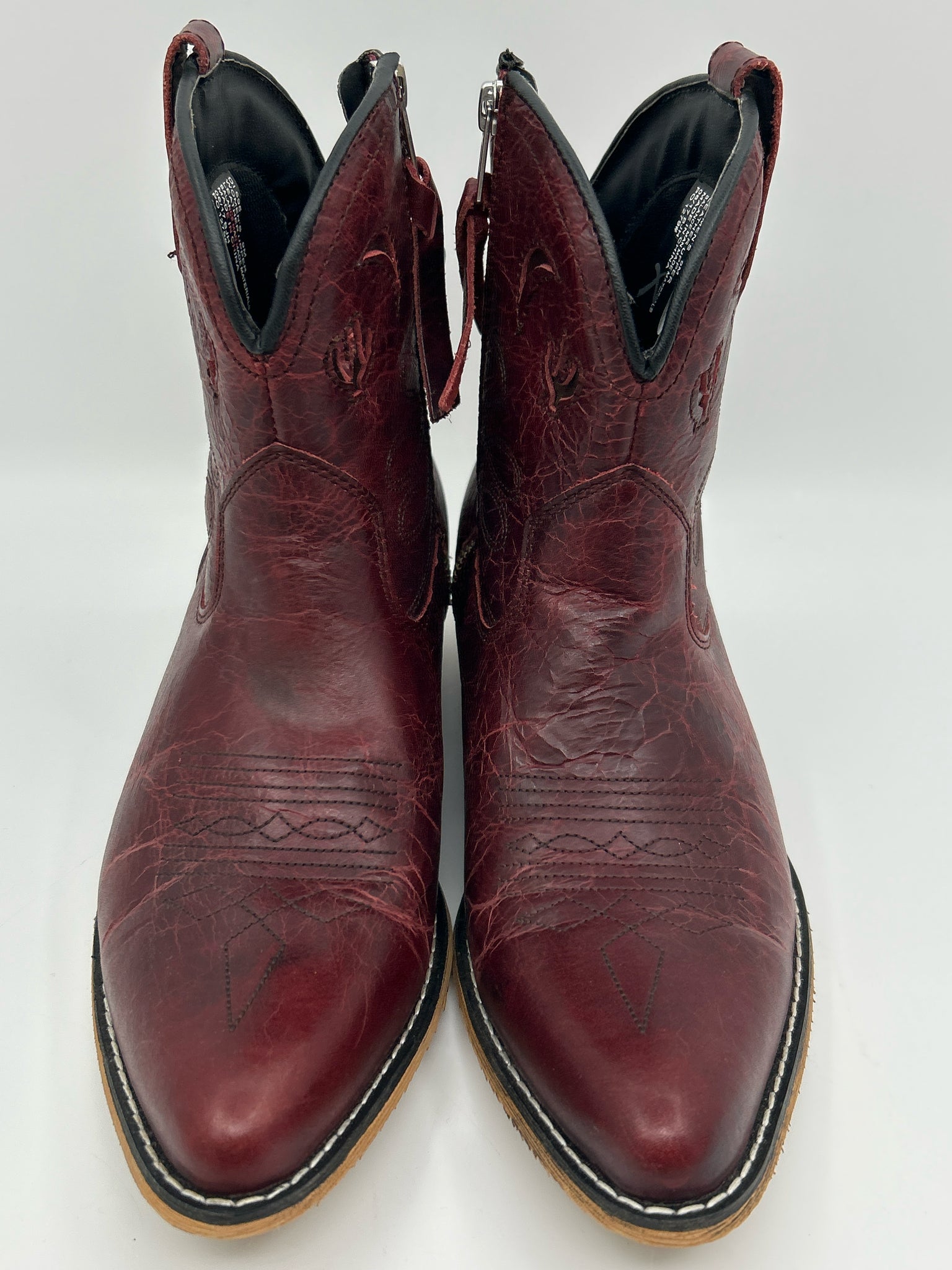 DINGO Size 9M Burgundy Women Boots