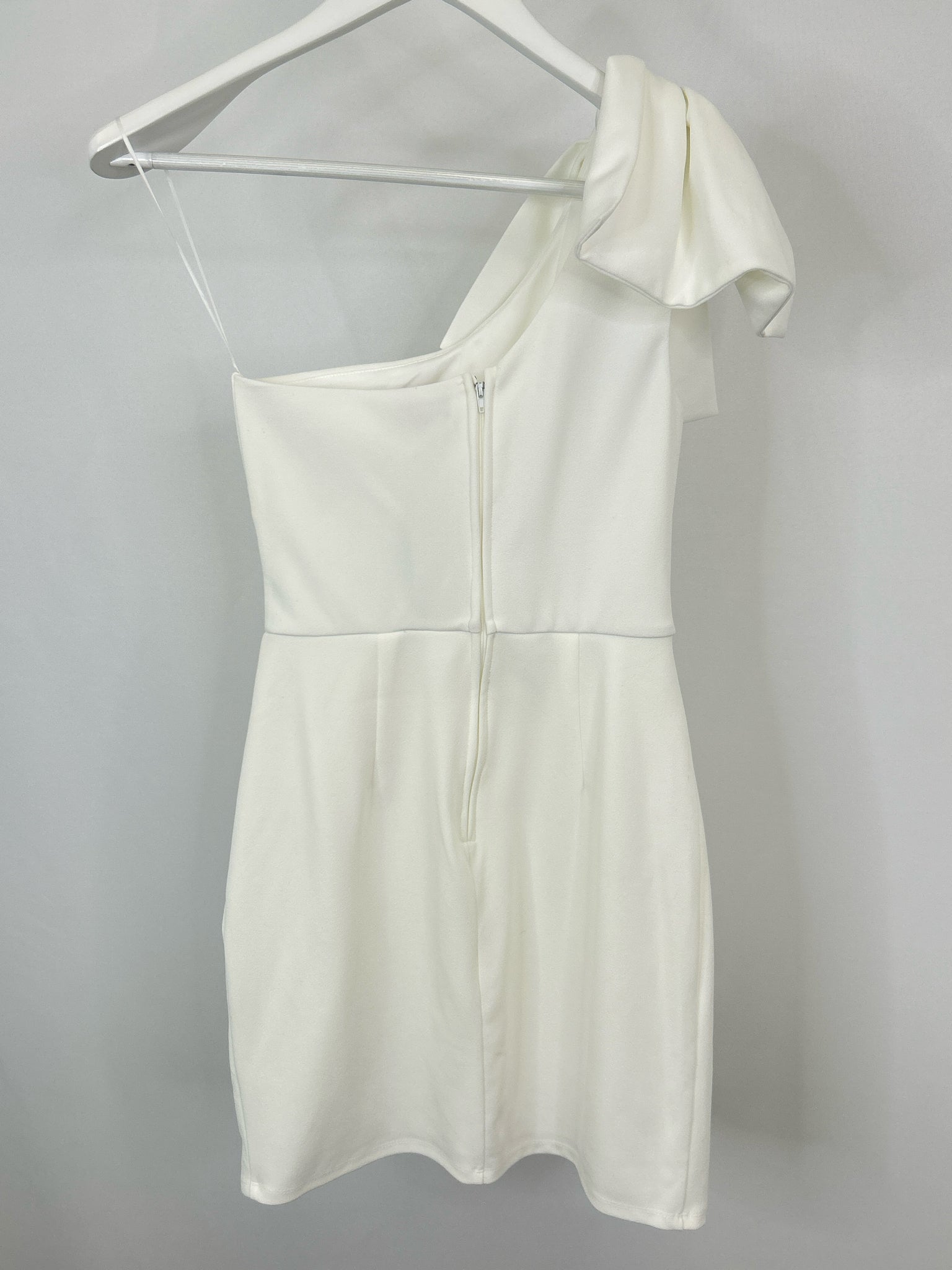 miami NWT Size S White Women Dress