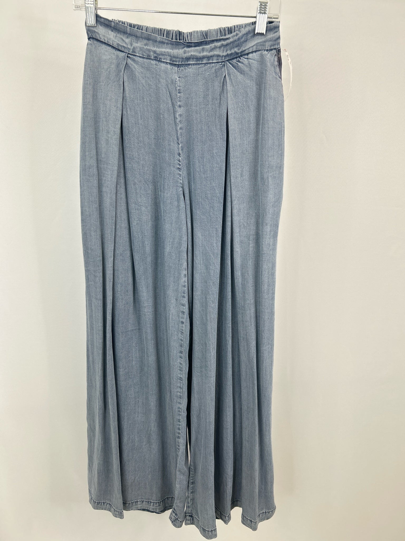Aaron & Amber Size S CHAMBRAY Women Pants