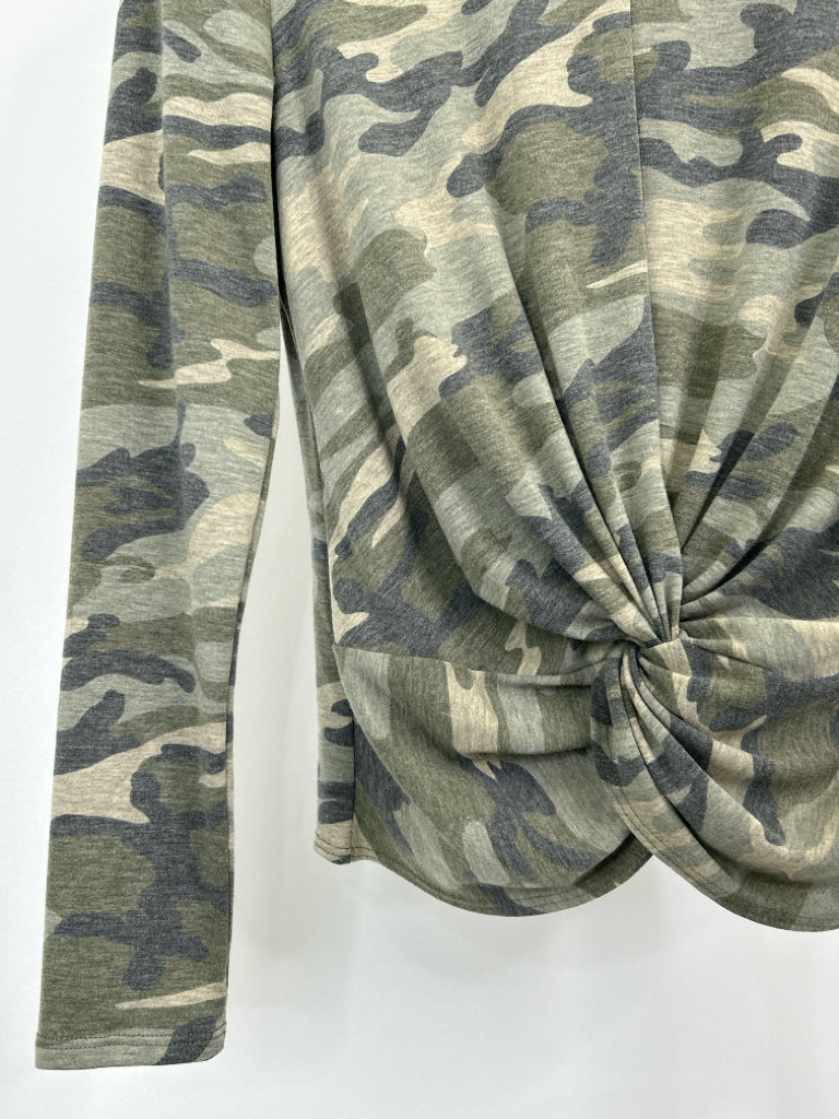 AQUA Women Size S Green Camo Top NWT