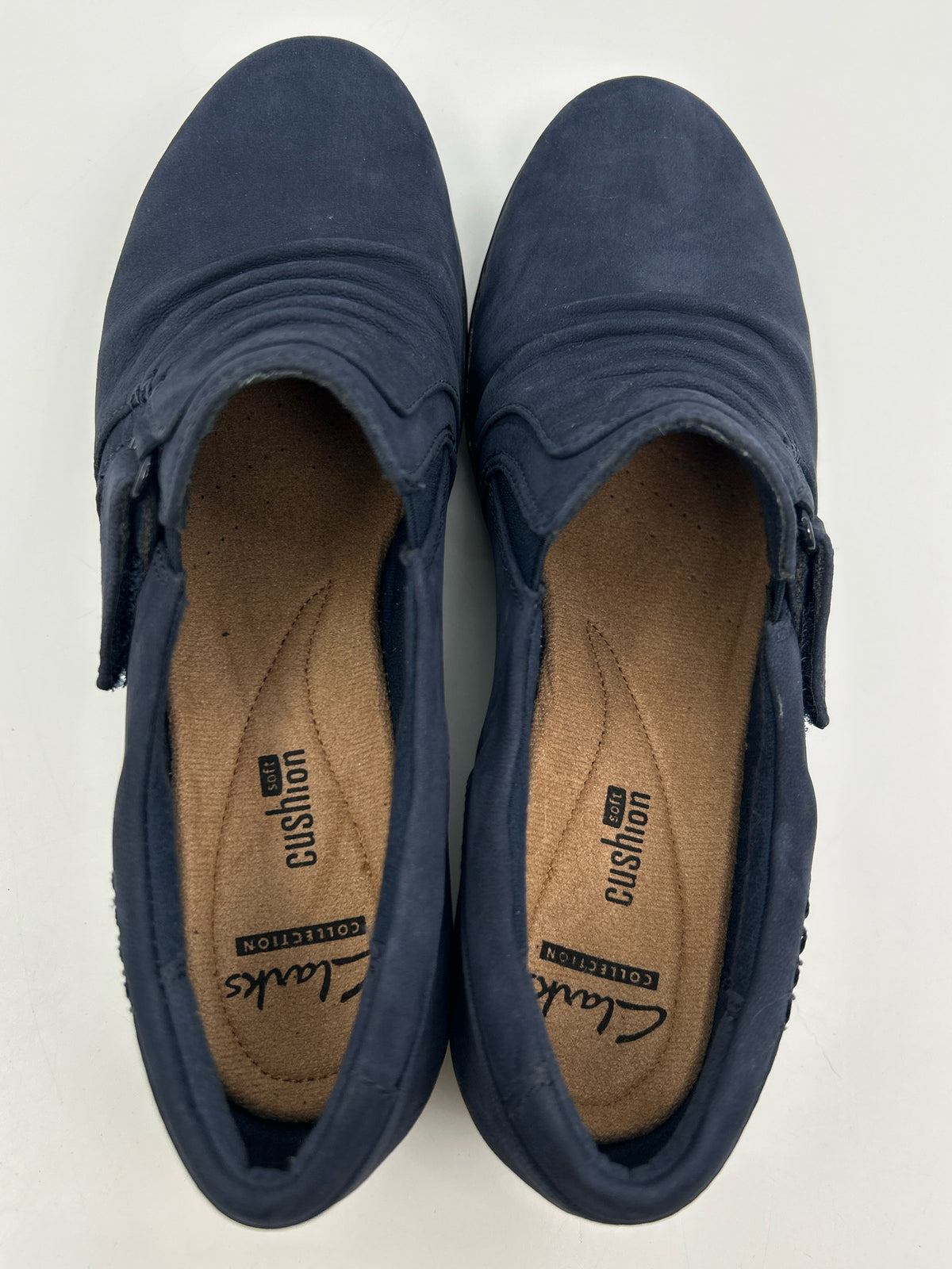 CLARKS COLLECTION NWOB Size 7 Navy Women Shoes