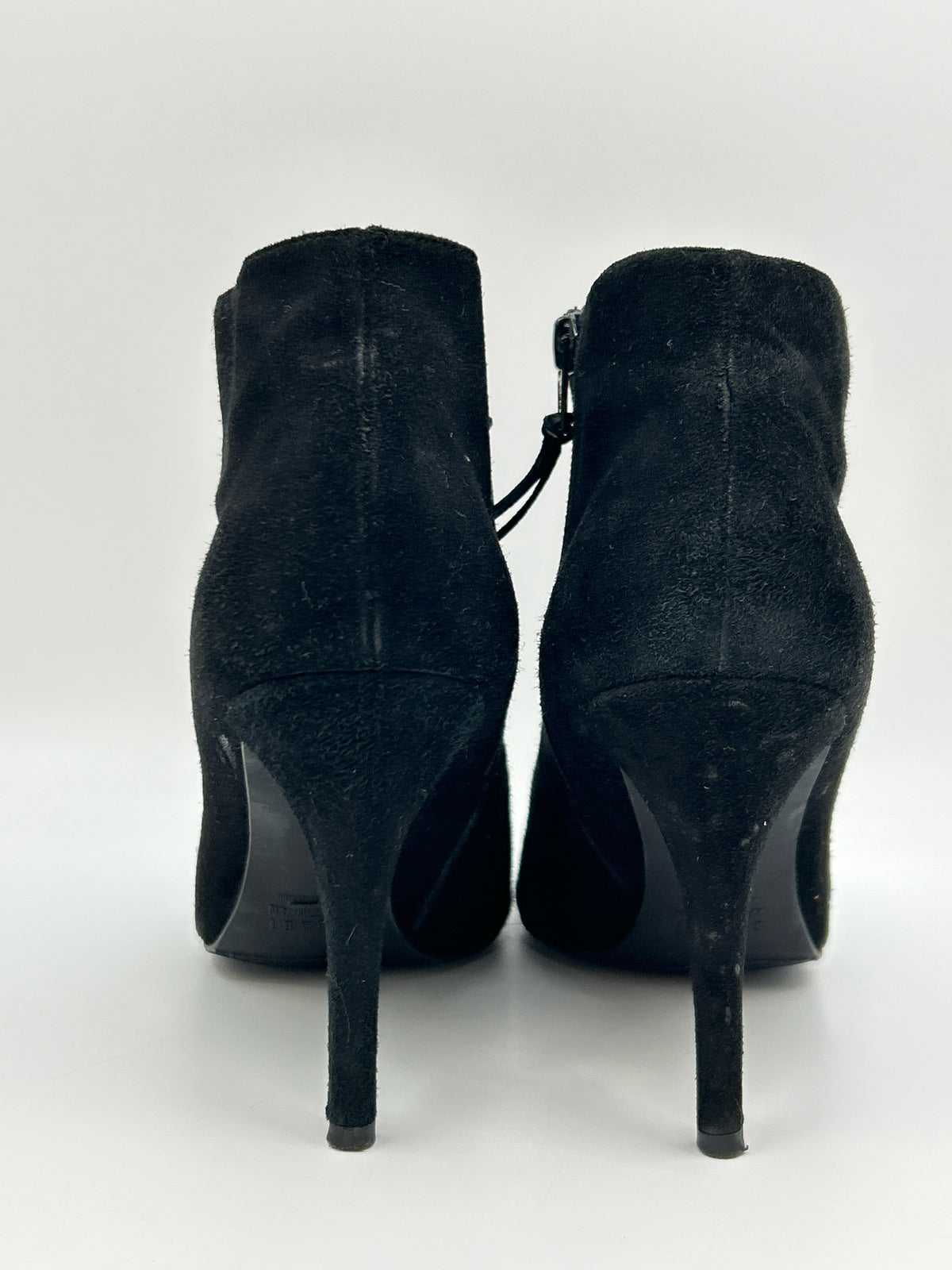 STUART WEITZMAN Size 9M Black Women Booties