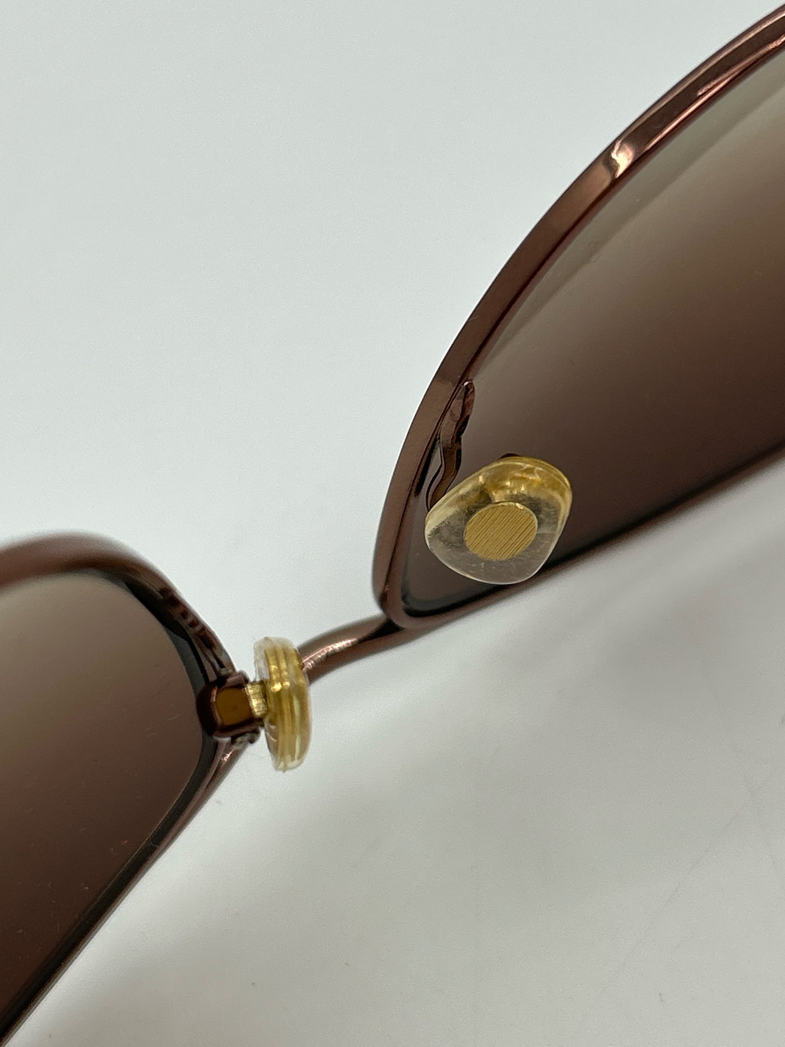 JUDITH LEIBER Brown Sunglasses