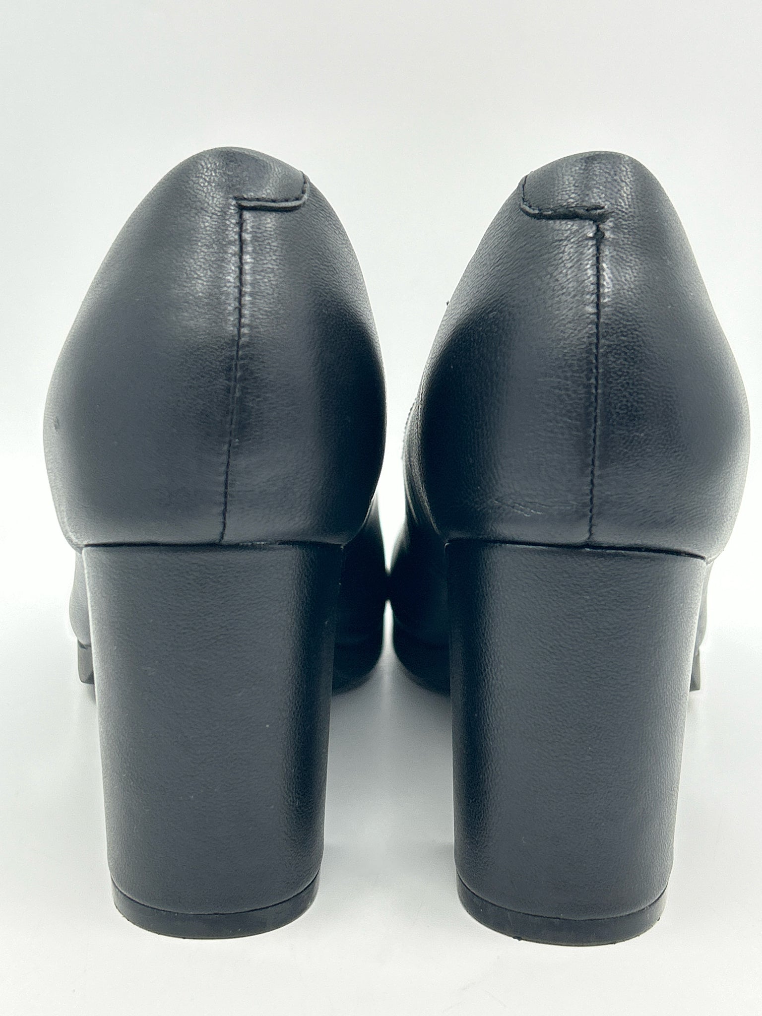 CLARKS COLLECTION Size 8W Black Women Pumps