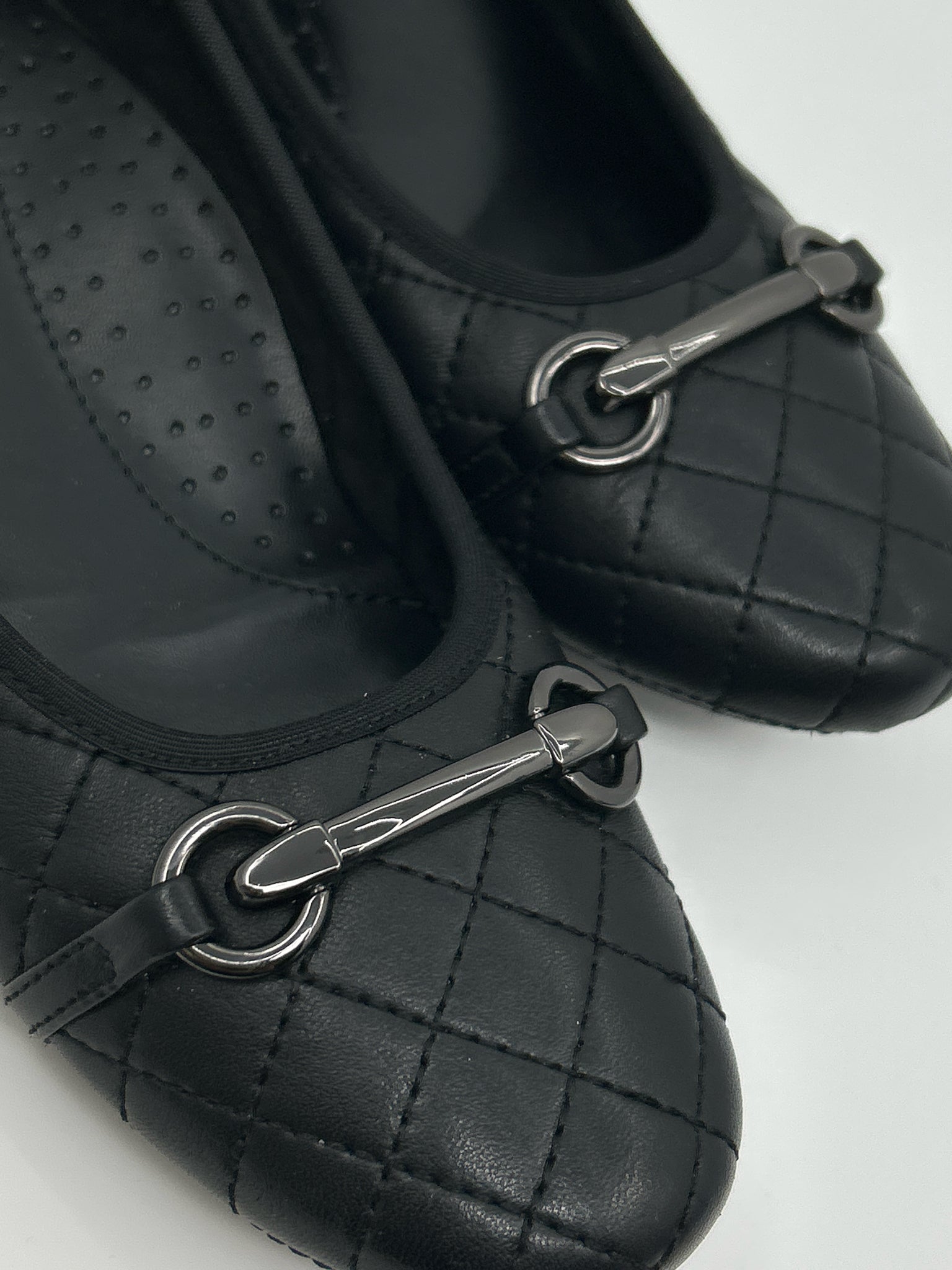 VANELI Size 8.5N Black Women Flats