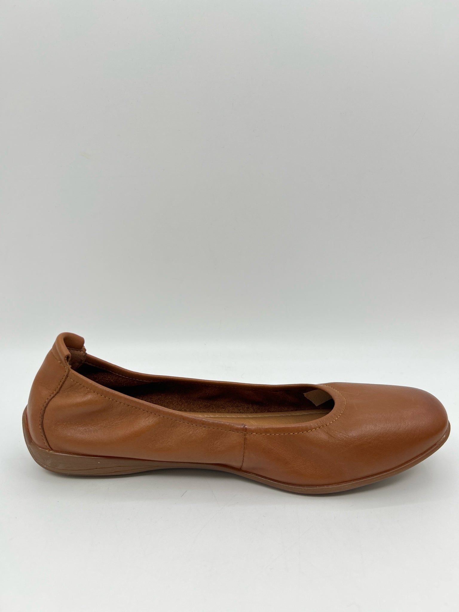 JOSEF SEIBEL Size 39 Tan Women Flats