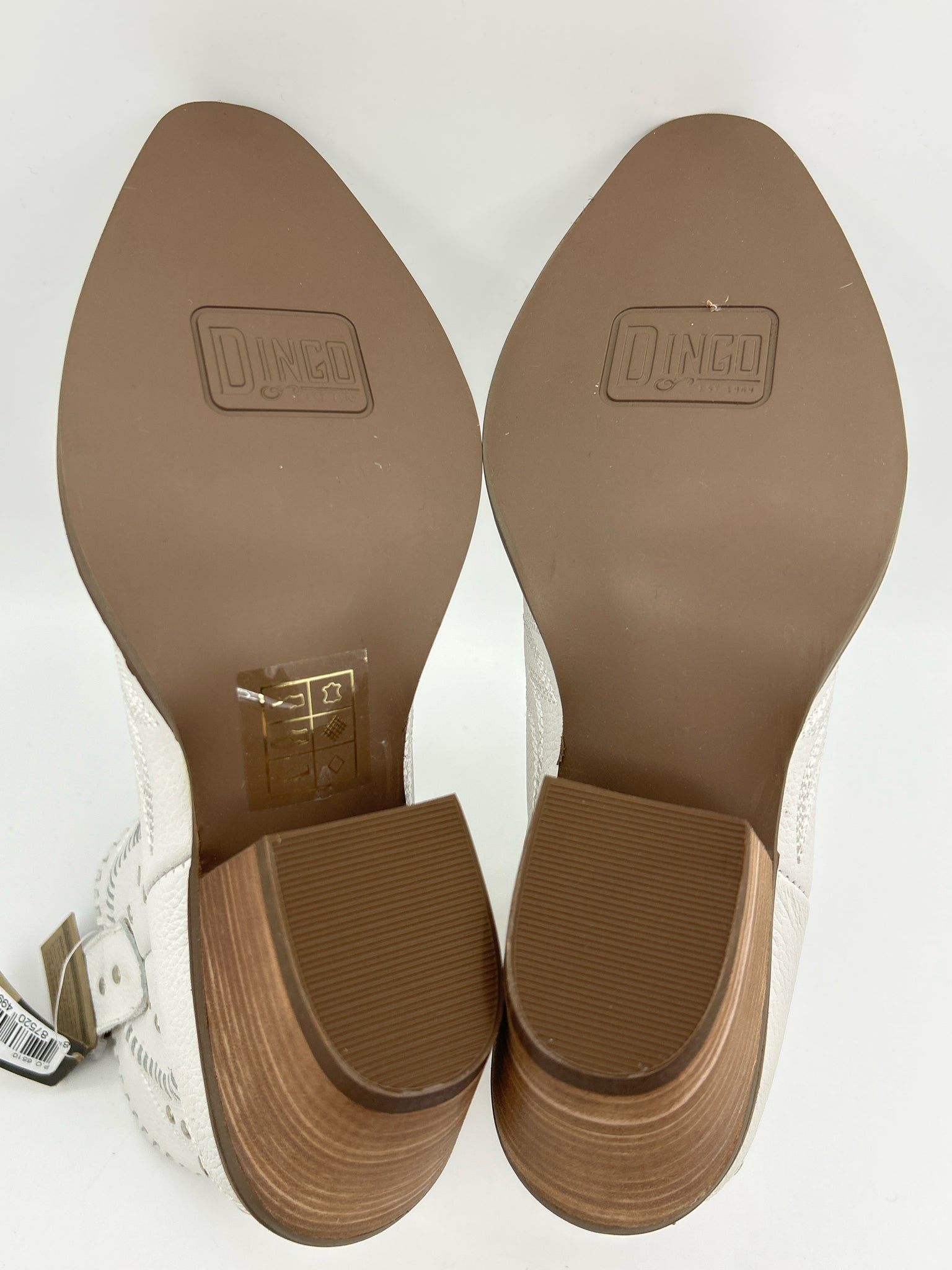 DINGO Size 7.5M White Women Booties