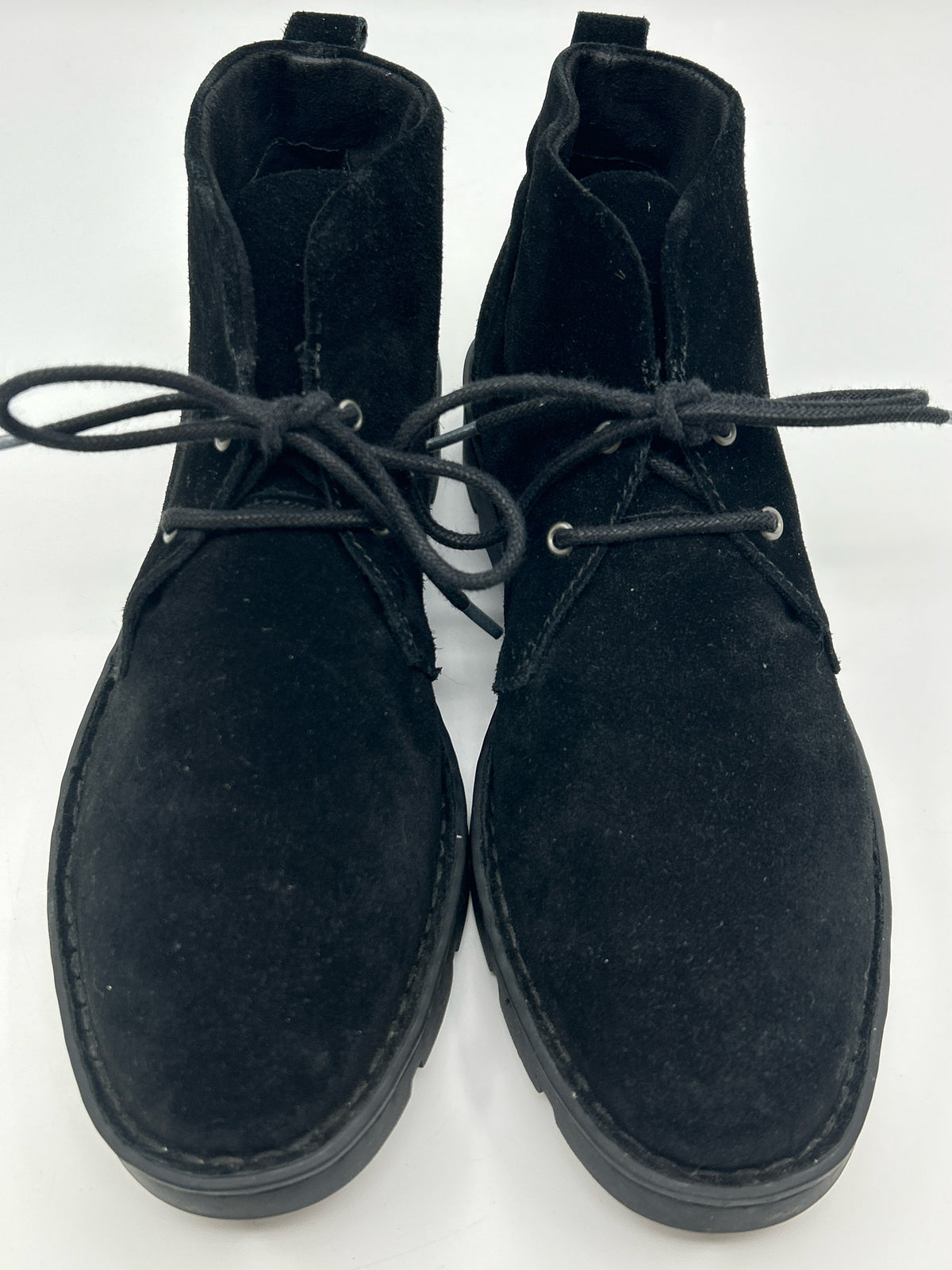 BORN Size 8.5M Black Women Booties