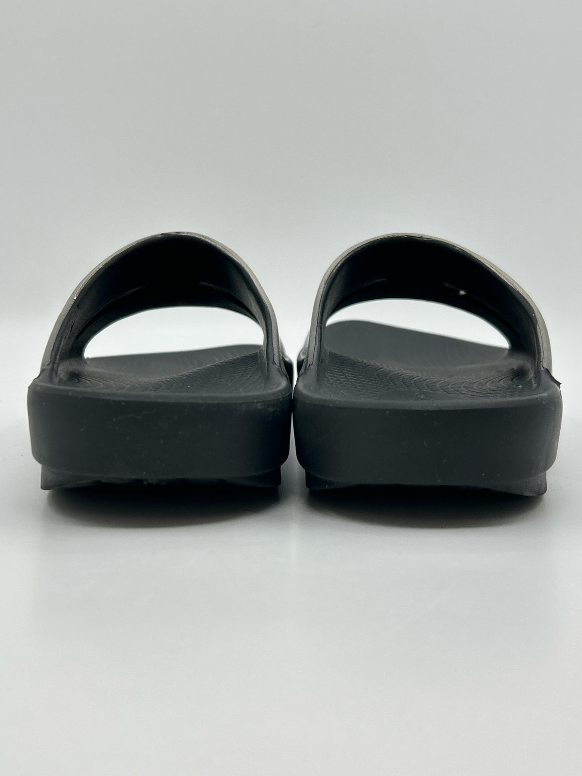 OOFOS Size 10 BRONZE Women Sandal