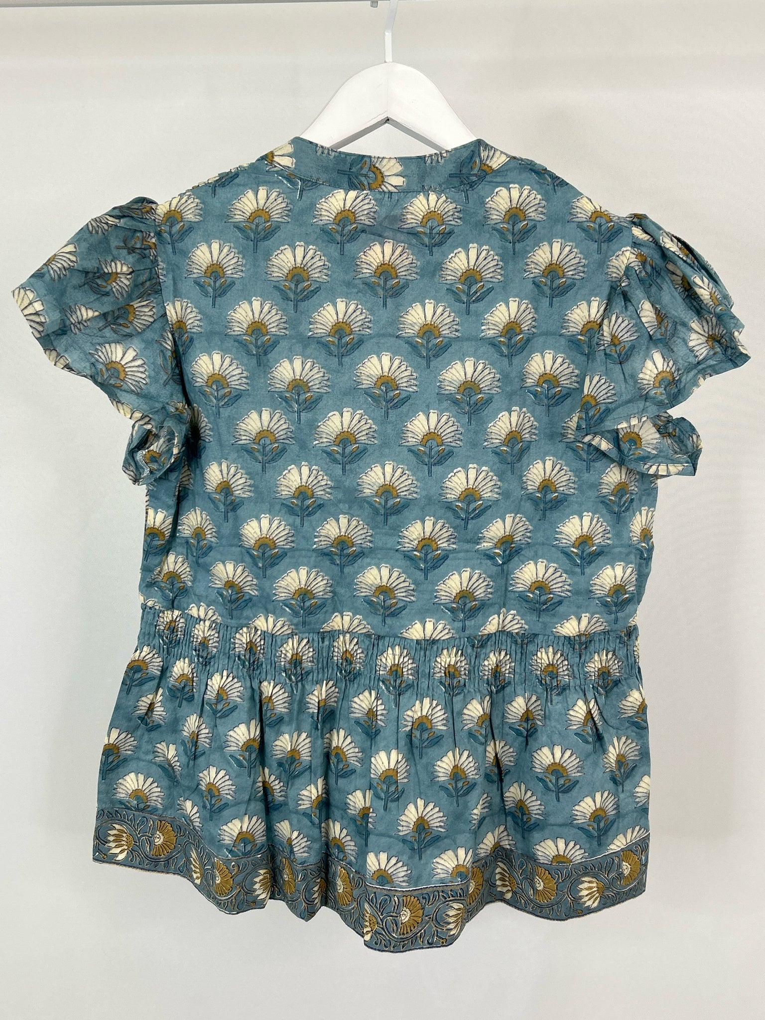 VICTORIA DUNN Size M Blue floral Women Top