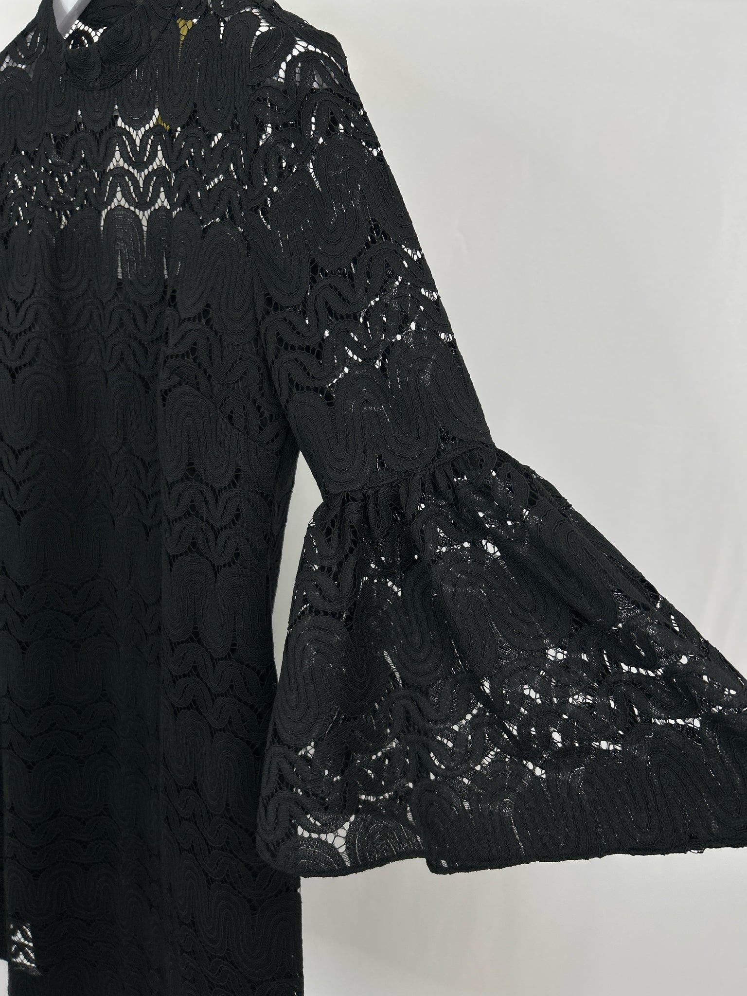 Trina Trina Turk Size M Black Women Dress