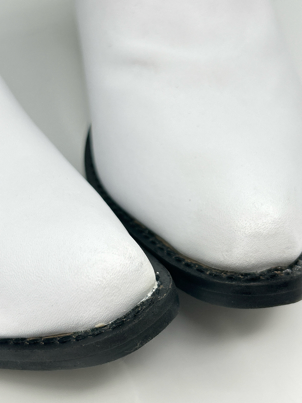 DINGO Size 7.5M White Women Boots