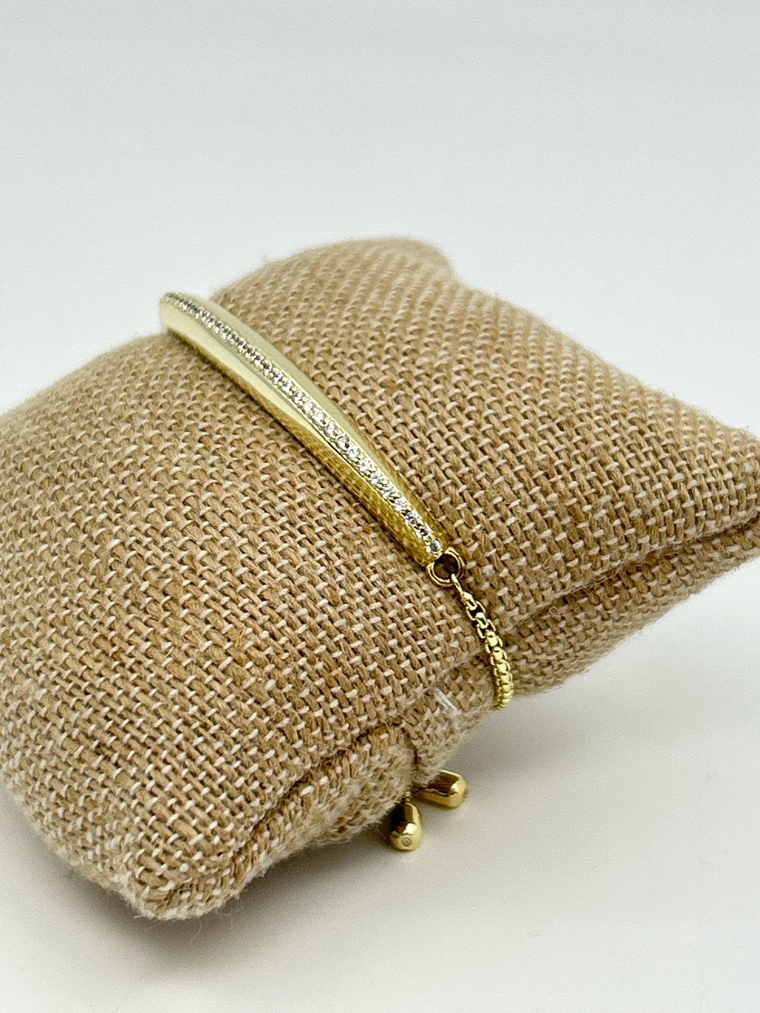 KENDRA SCOTT Gold Bracelet
