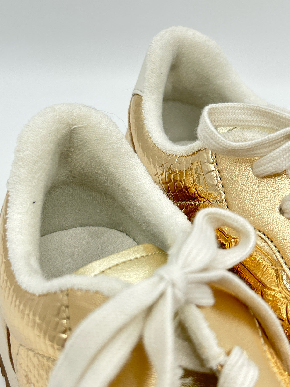 MICHAEL KORS Size 9M Gold Women Sneakers