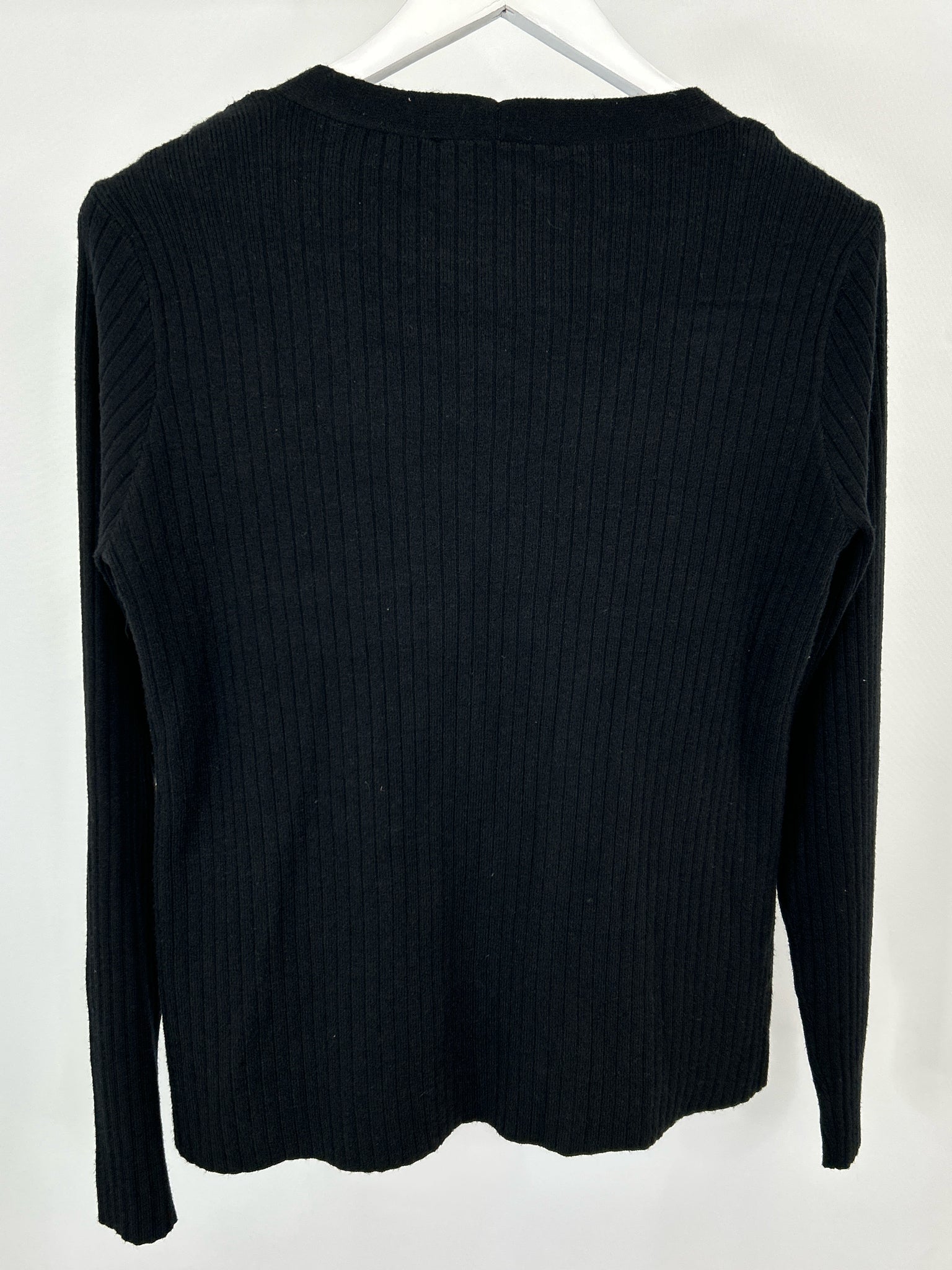 CYRUS NWT Size L Black Women Sweater