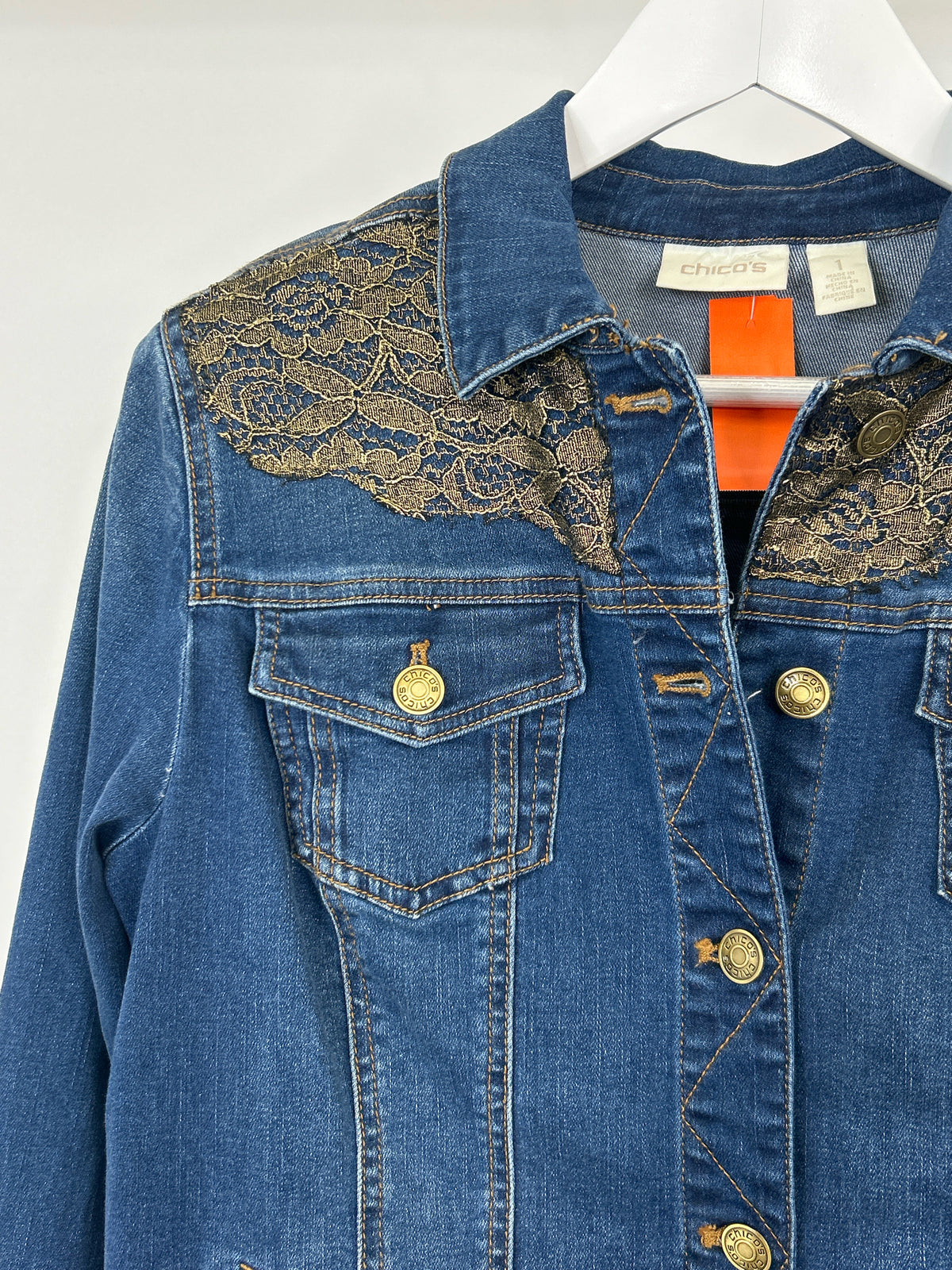 CHICO'S Size 6 BLUE DENIM Women Jacket