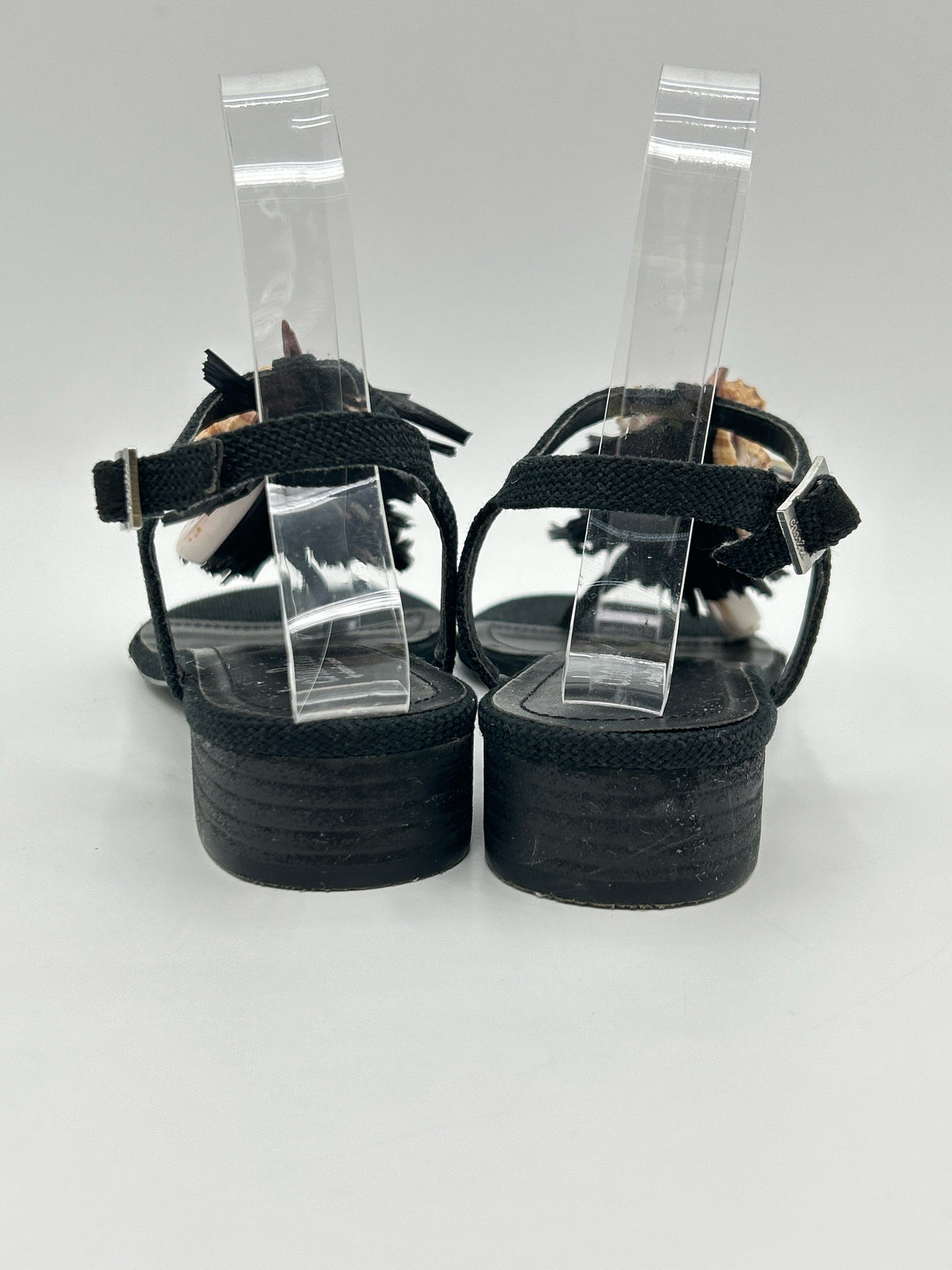 CHARLES by Charles David Size 8.5M Black Women Sandal