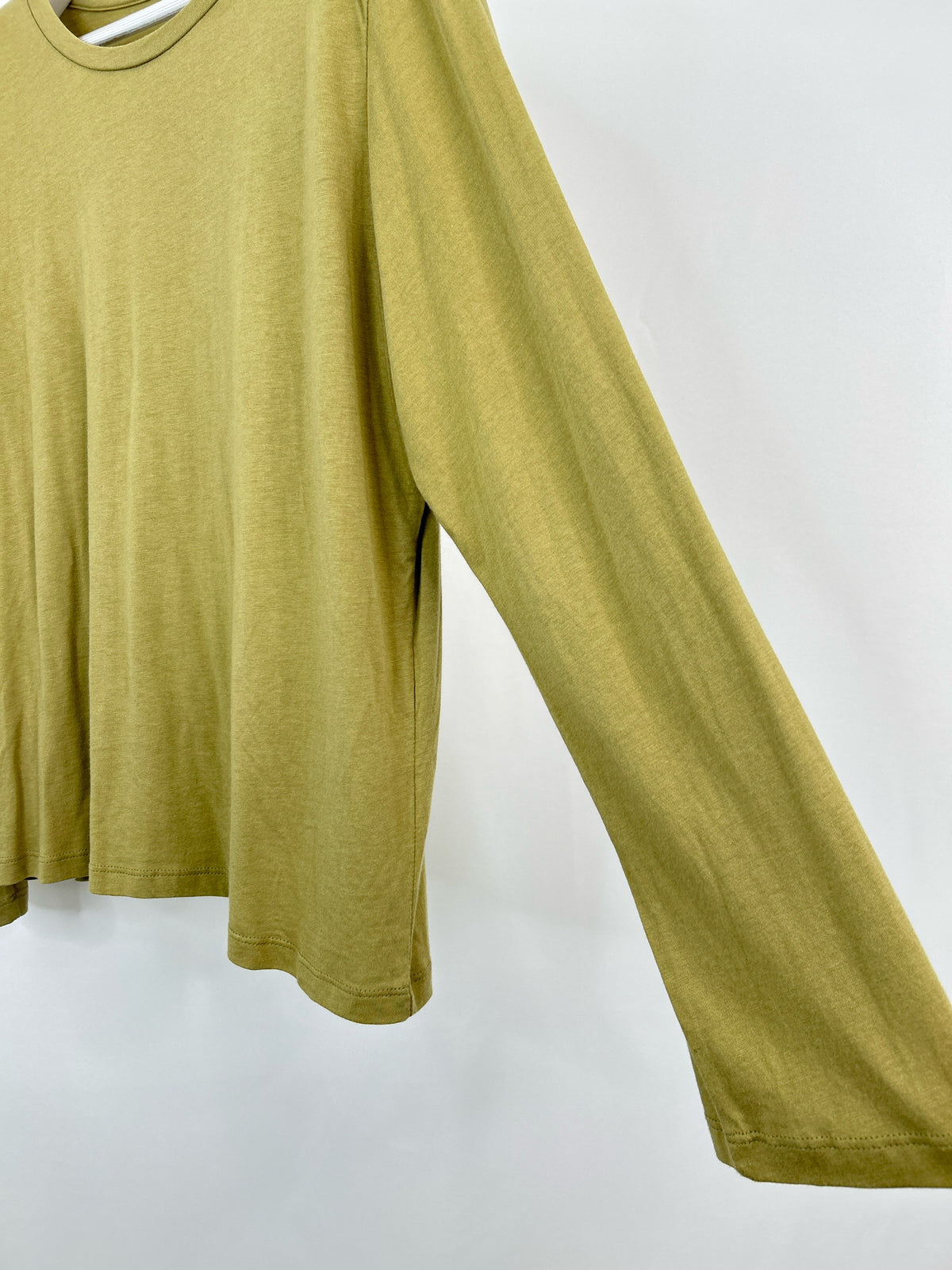 VINCE. Size M Green Women T-shirt