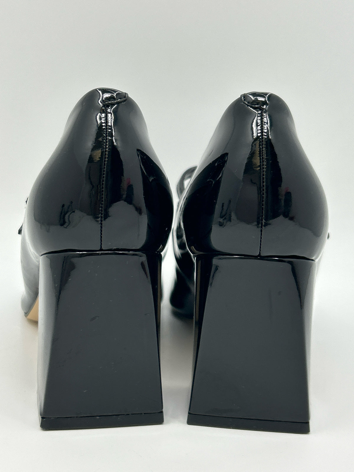 CALVIN KLEIN Size 10M Black Women Pumps