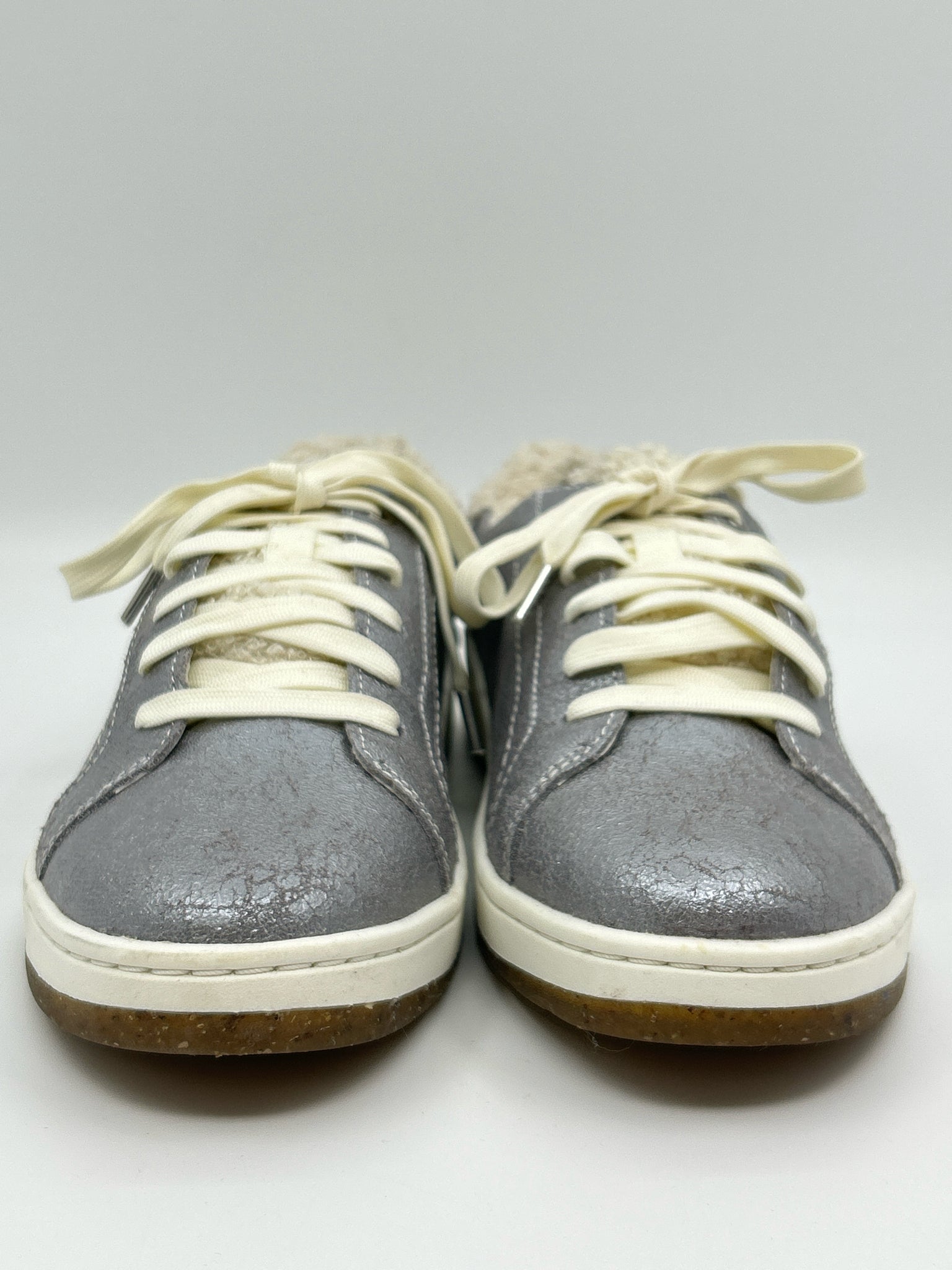 AETREX Size 7 METALLIC SILVER Women Sneakers