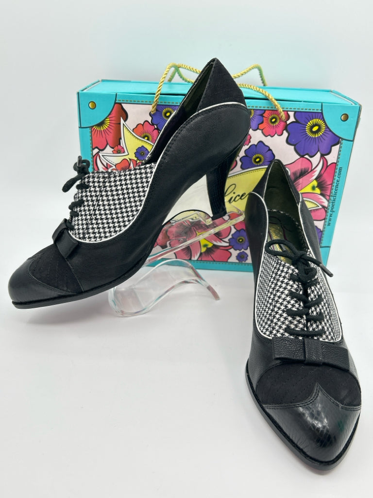 POETIC LICENCE Women Size 41 Black and White Shoes