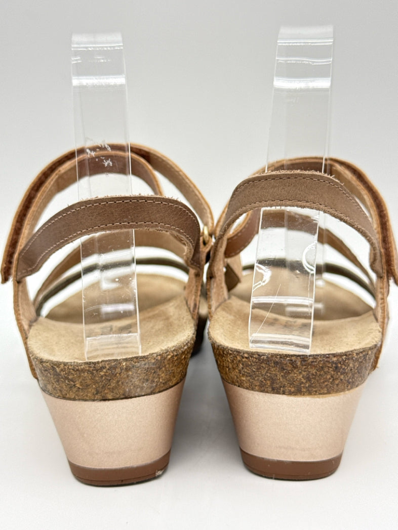 NAOT Size 41/10 Beige Women Sandal