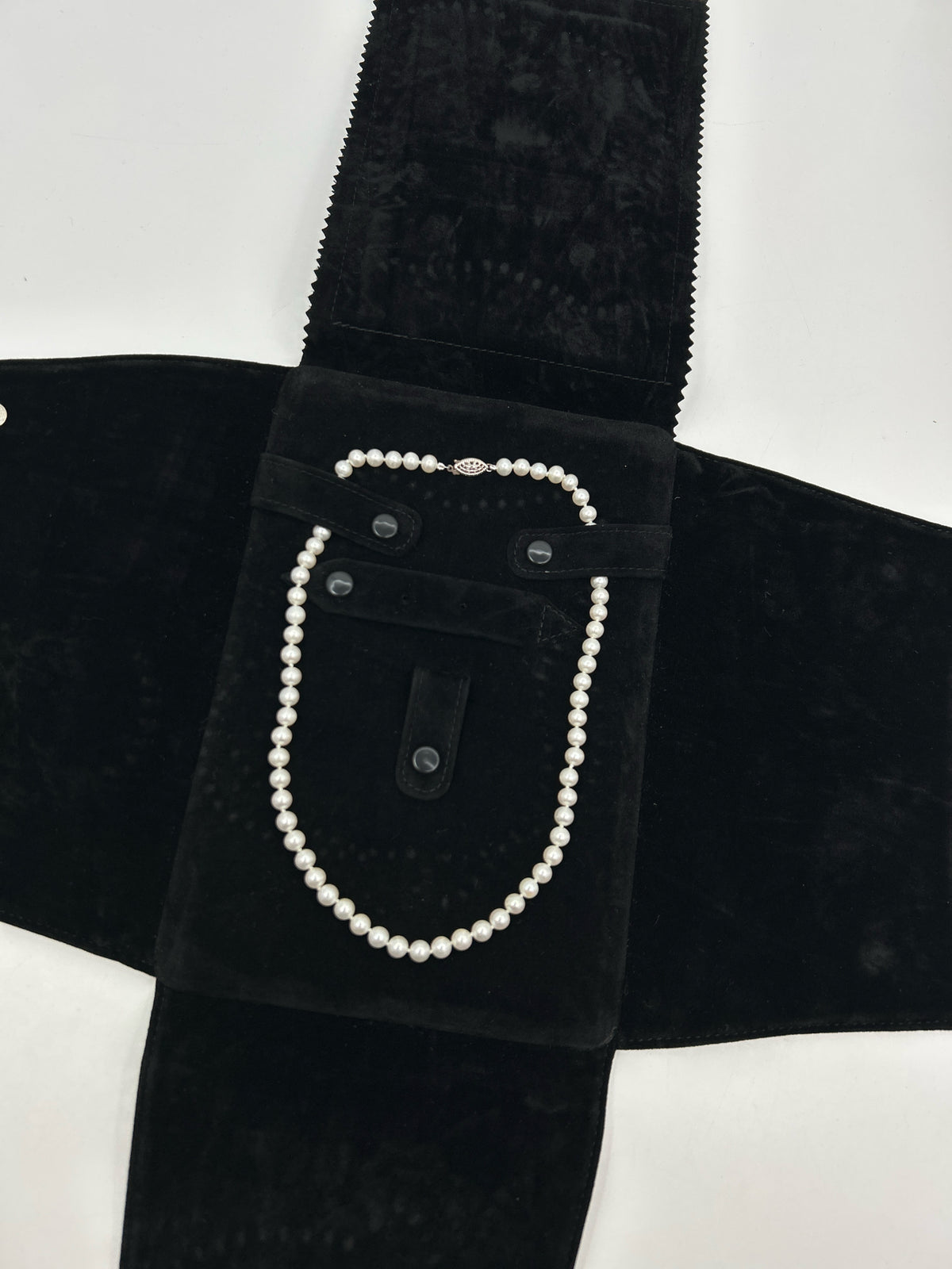 NO BRAND Pearl Necklace