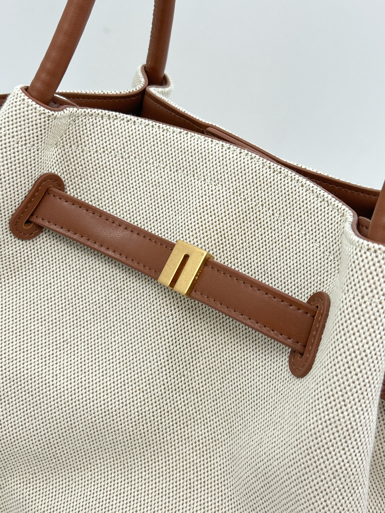 JW PEI Beige Women Tote