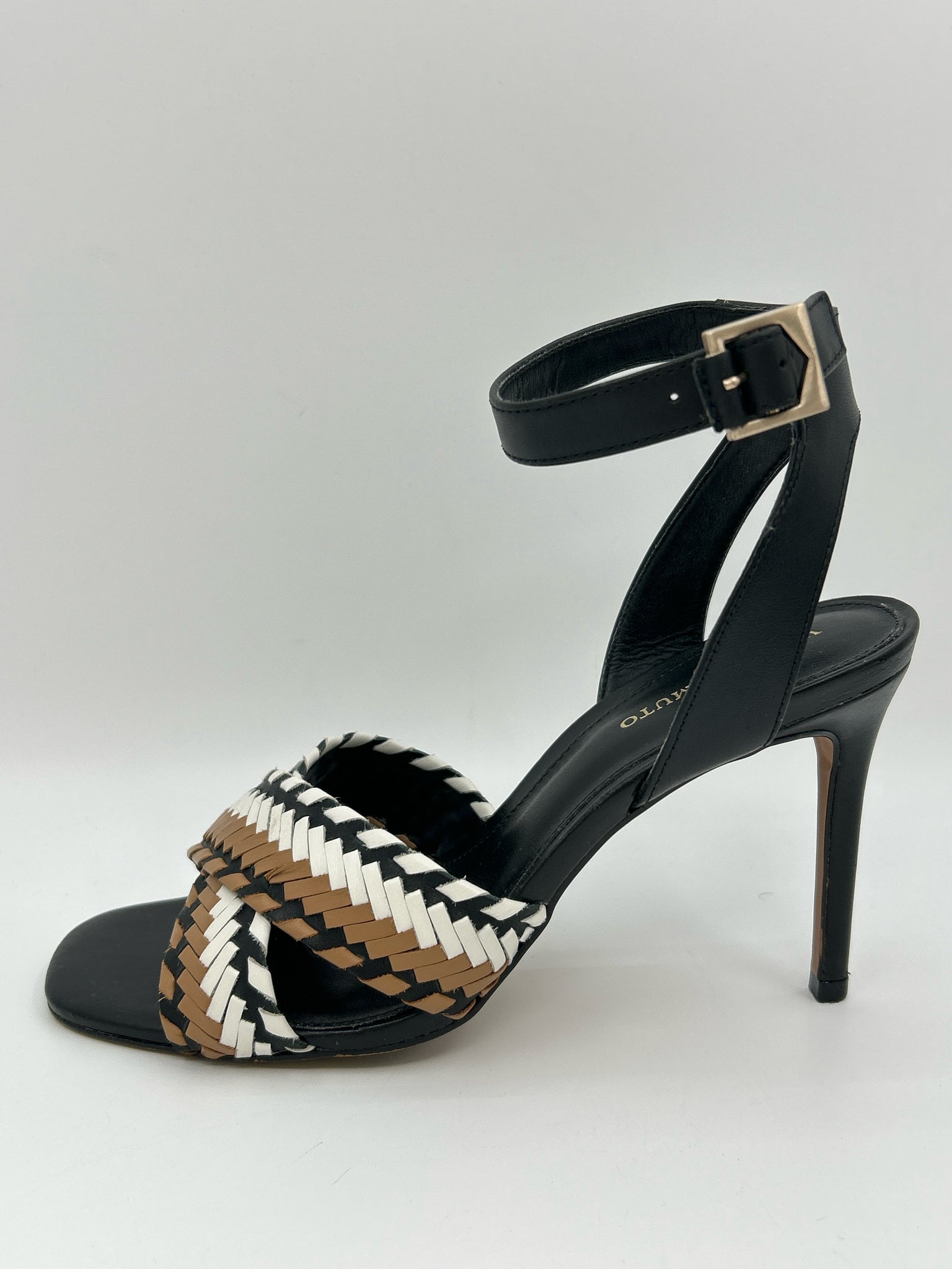 VINCE CAMUTO Size 8M black and brown Women Sandal