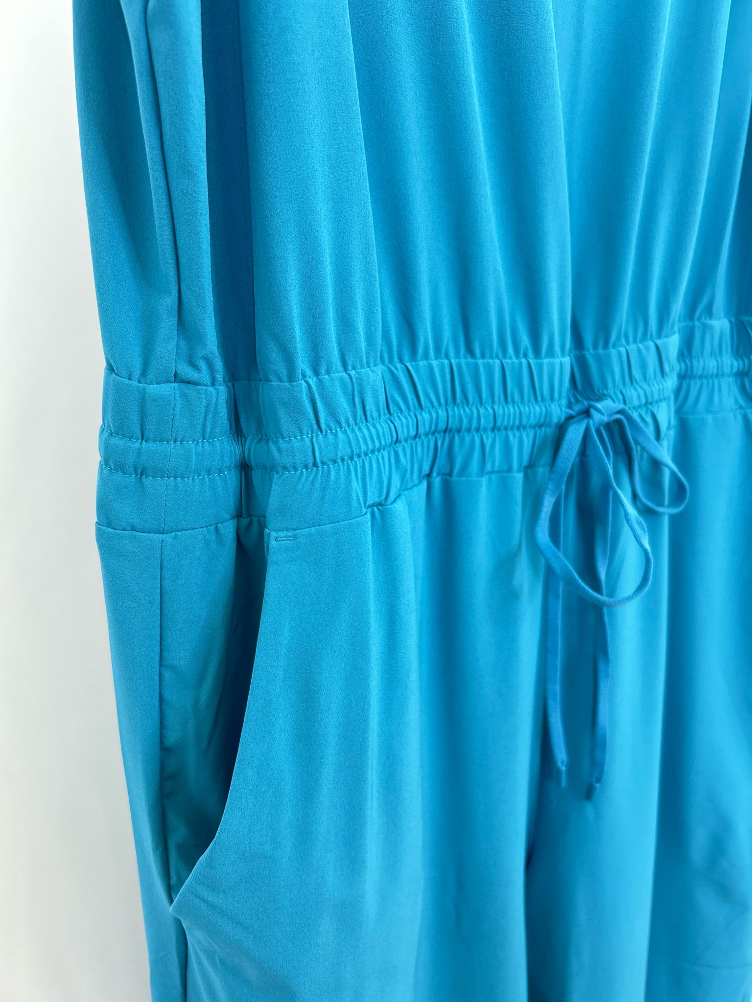 ATHLETA NWT Size XL AQUA Women Jumpsuit