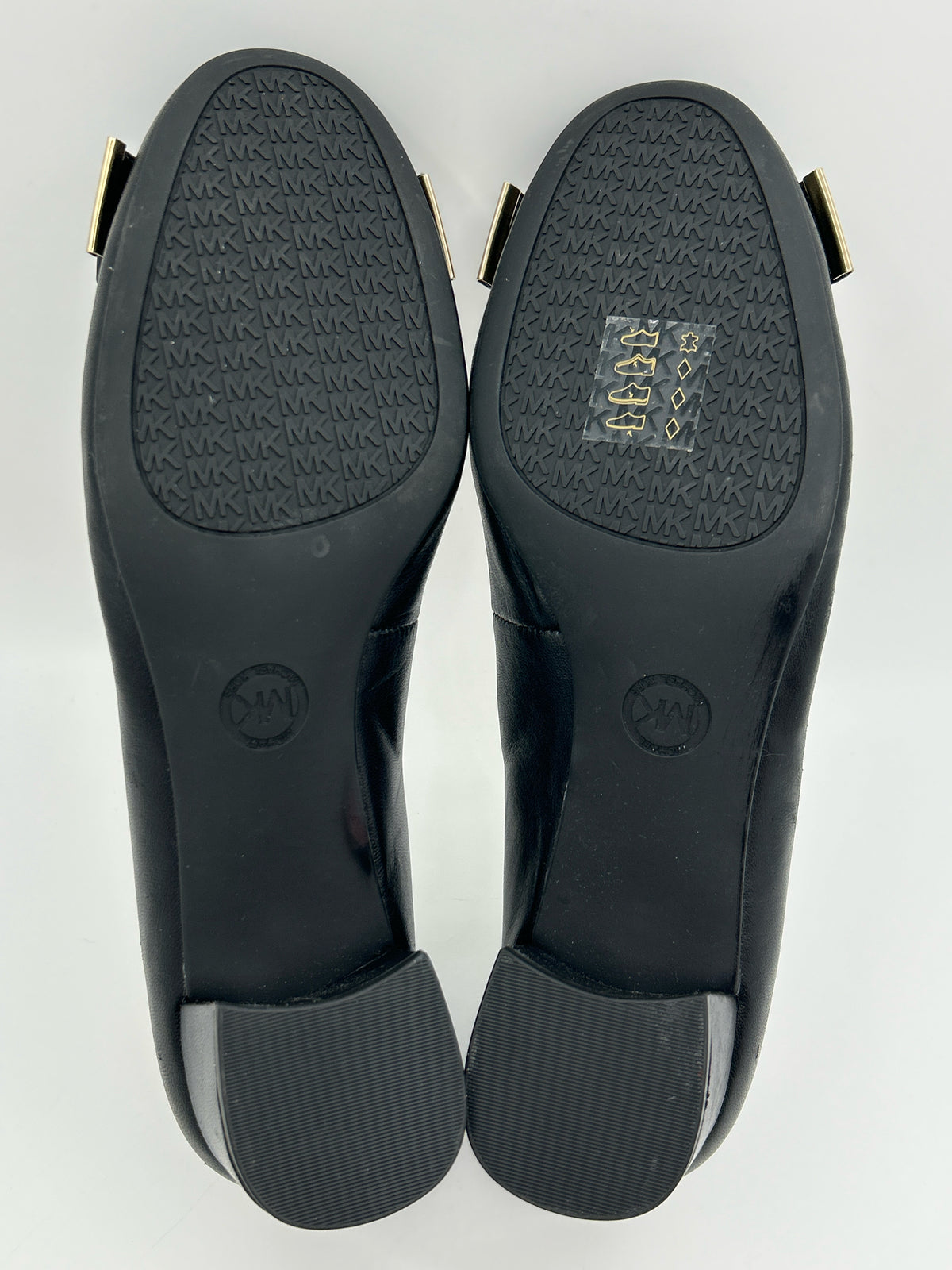 MICHAEL MICHAEL KORS NWOB Size 10M Black Women Pumps