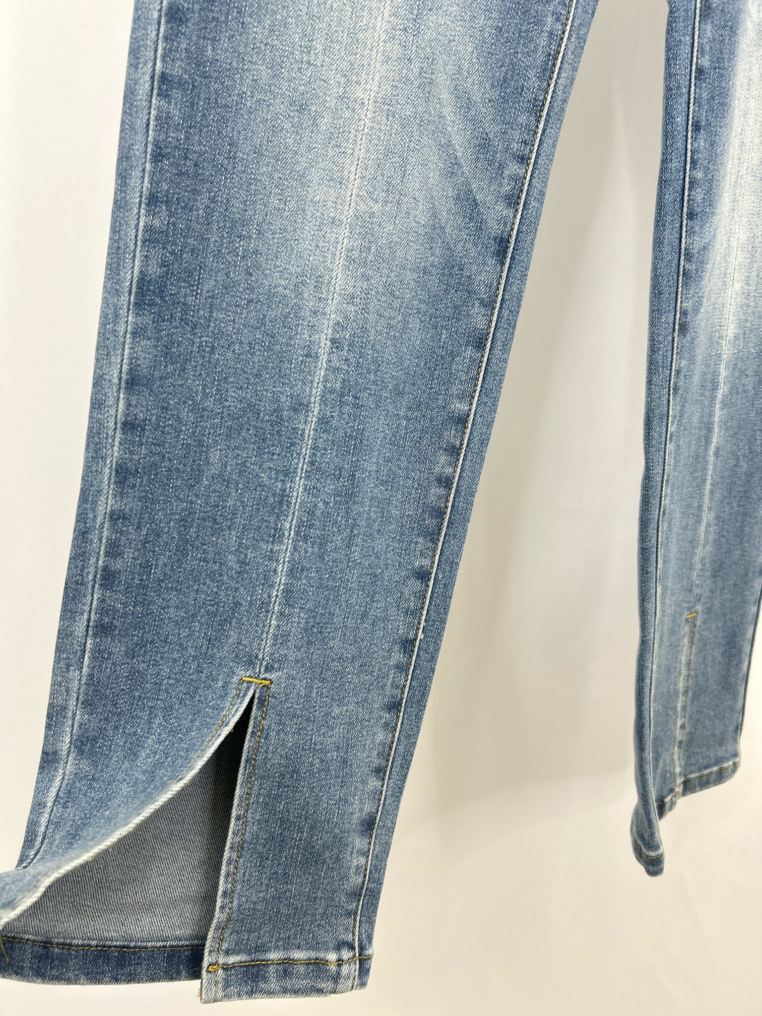 JUDY BLUE Size 7/28 LIGHT BLUE DENIM Women jeans