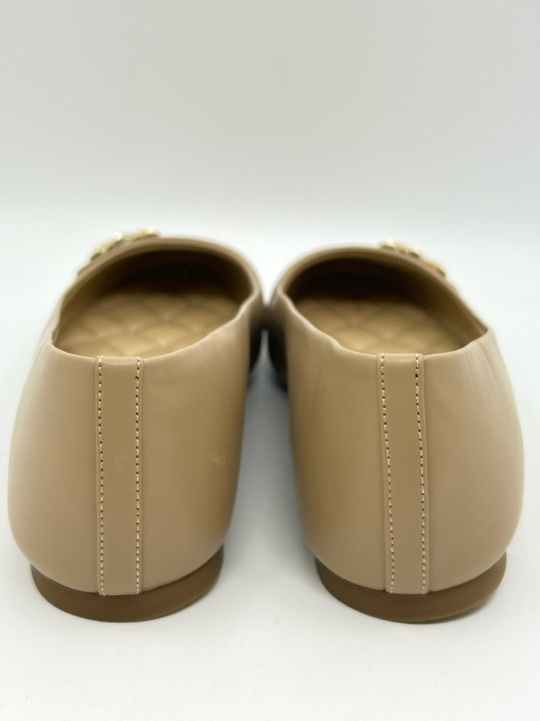 MICHAEL MICHAEL KORS Women Size 9M Camel Flats