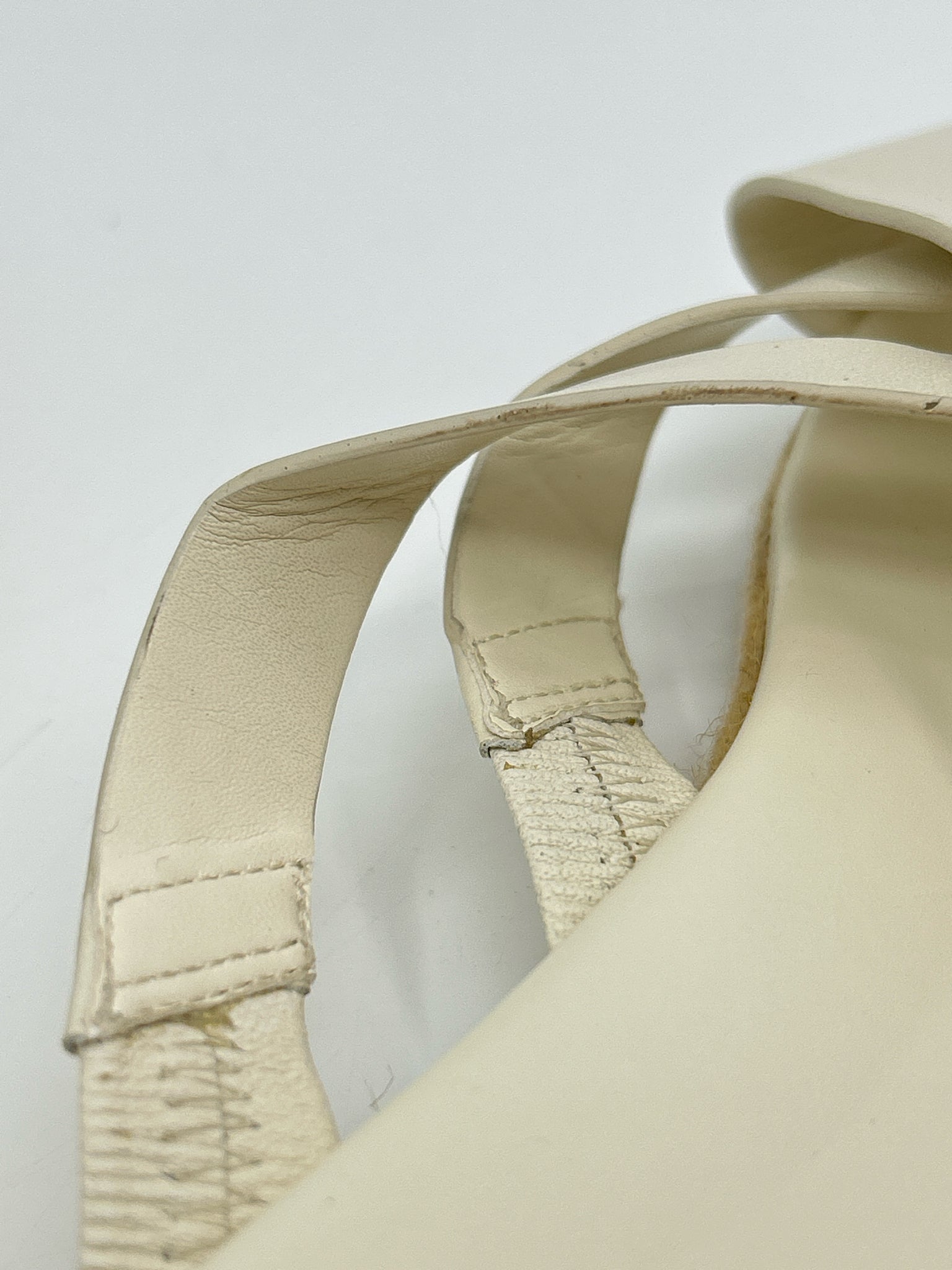 COLE HAAN Size 9B Ivory Women Sandal