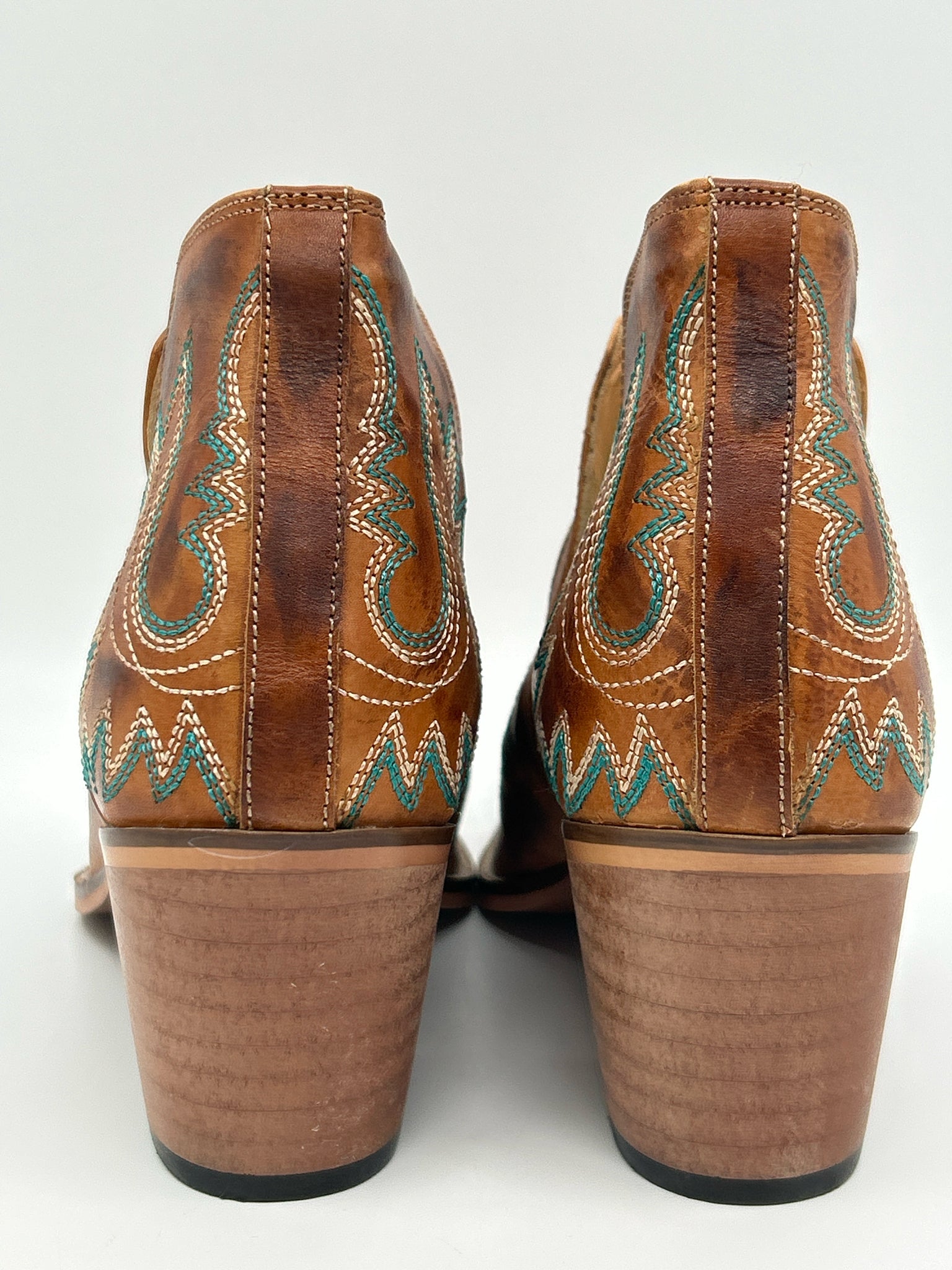 American Darling Size 9 Tan Women Booties NWOB