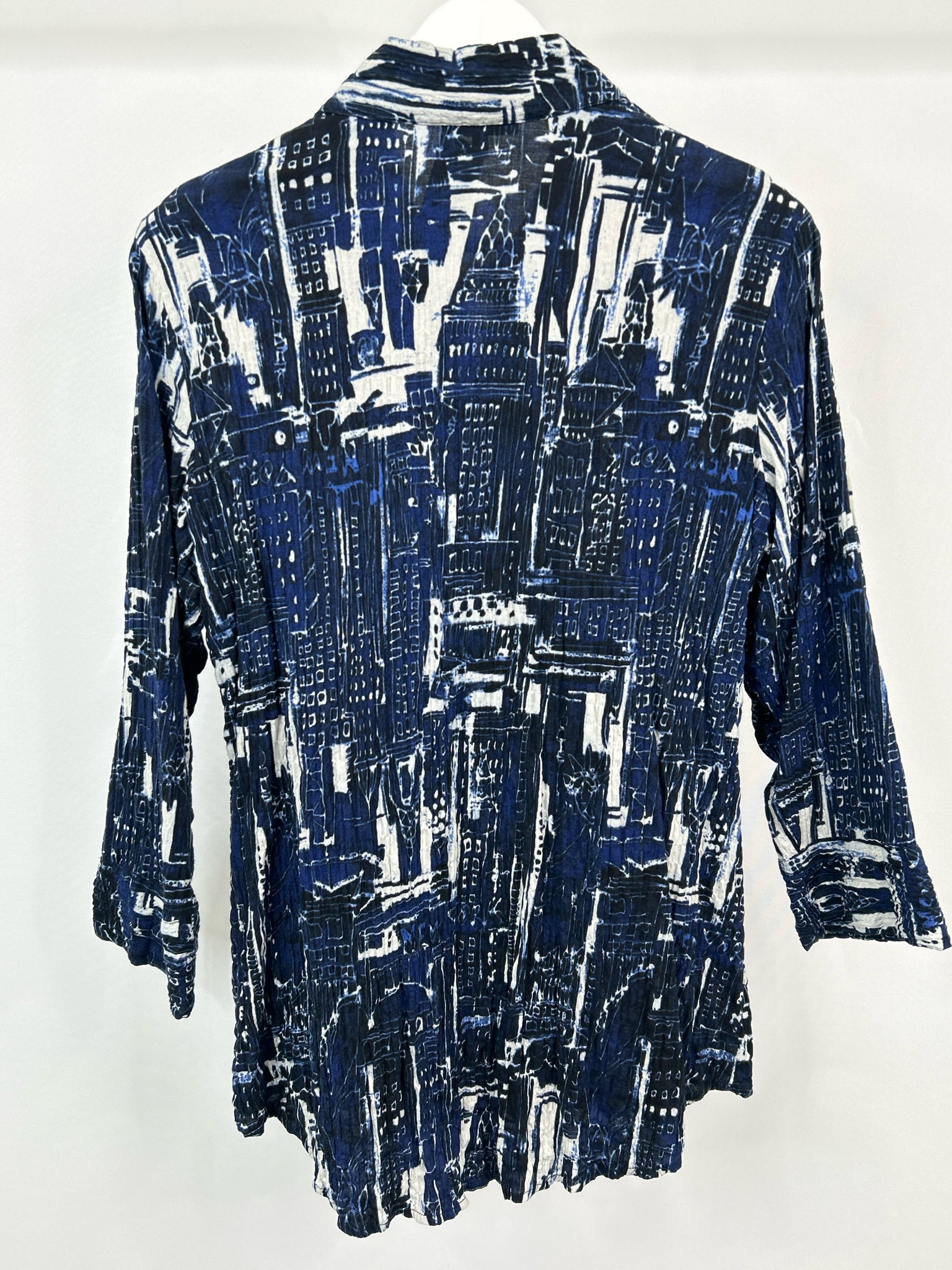 HABITAT Size M NAVY AND WHITE Women Shirt