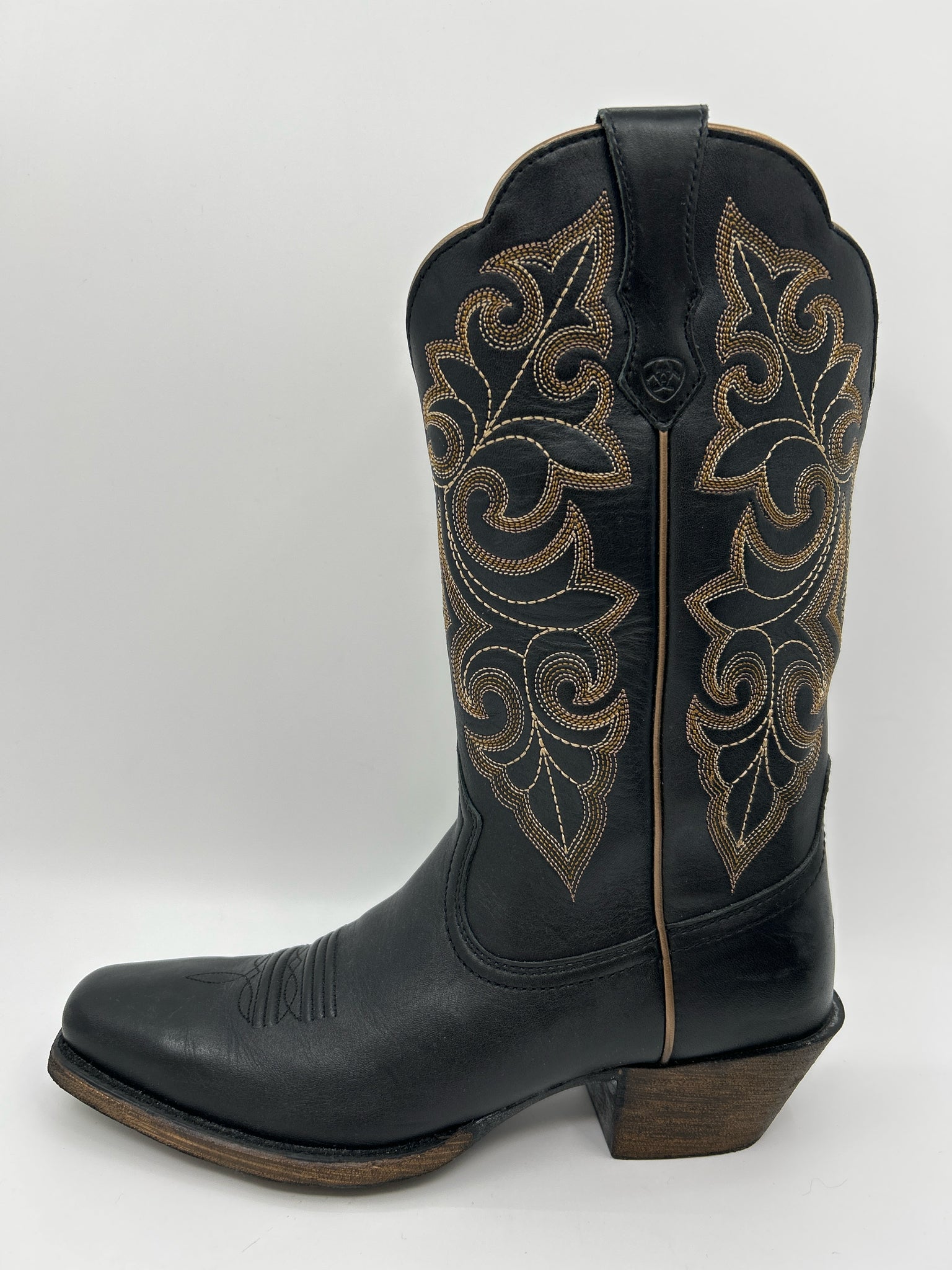 ARIAT Size 6.5B black and brown Women Boots