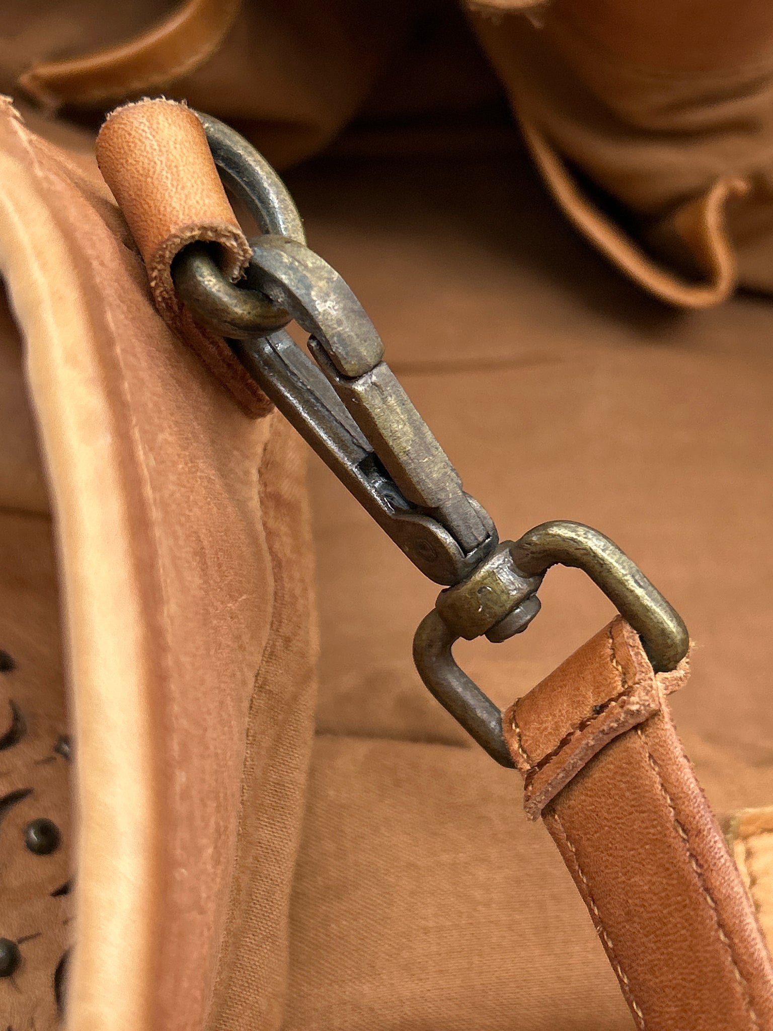 PLATANIA Brown Women Purse