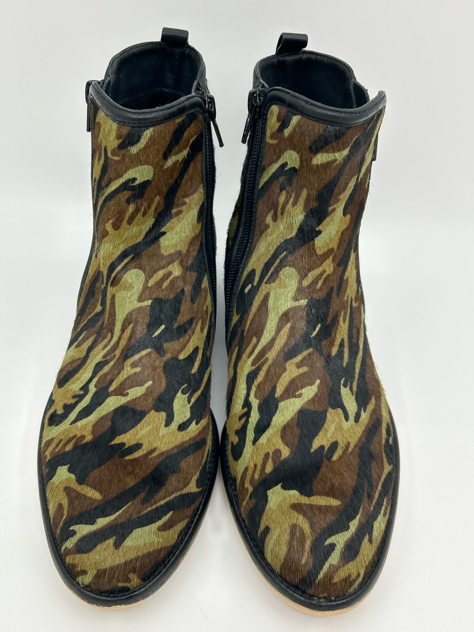 VANELI Size 9M Green Camo Women Boots