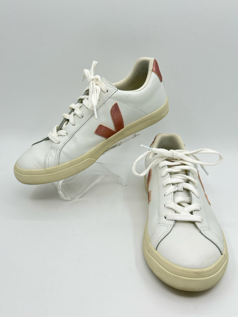 VEJA Women Size 8 White and PINK Sneakers