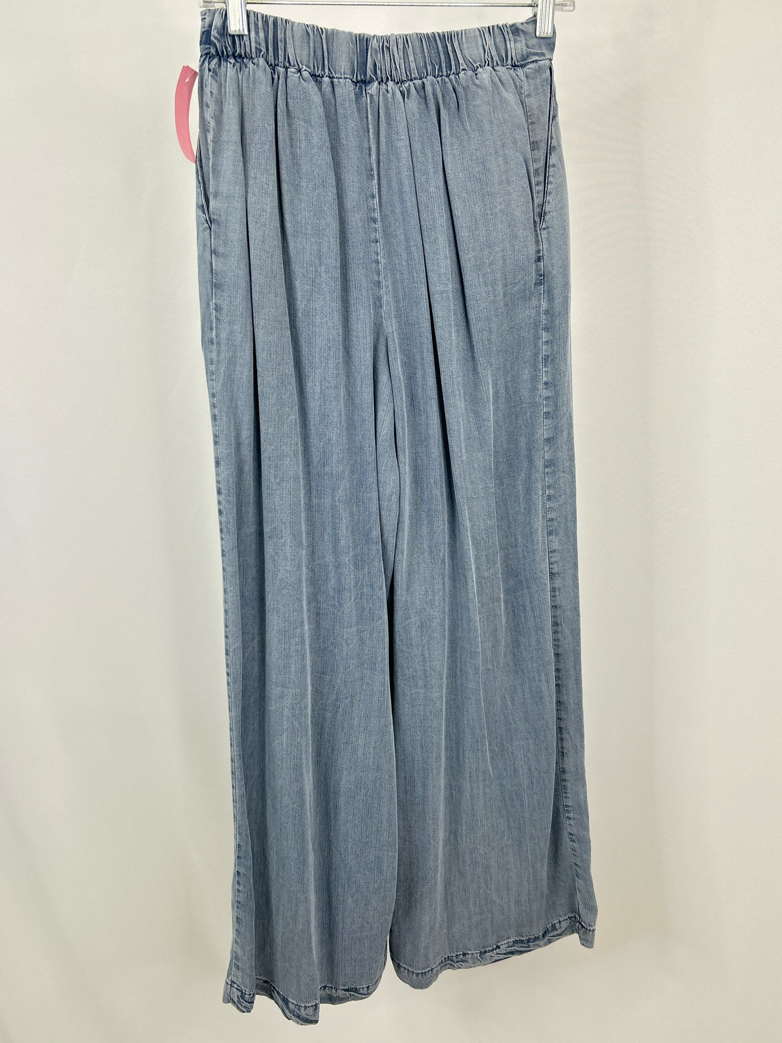Aaron & Amber Size S CHAMBRAY Women Pants