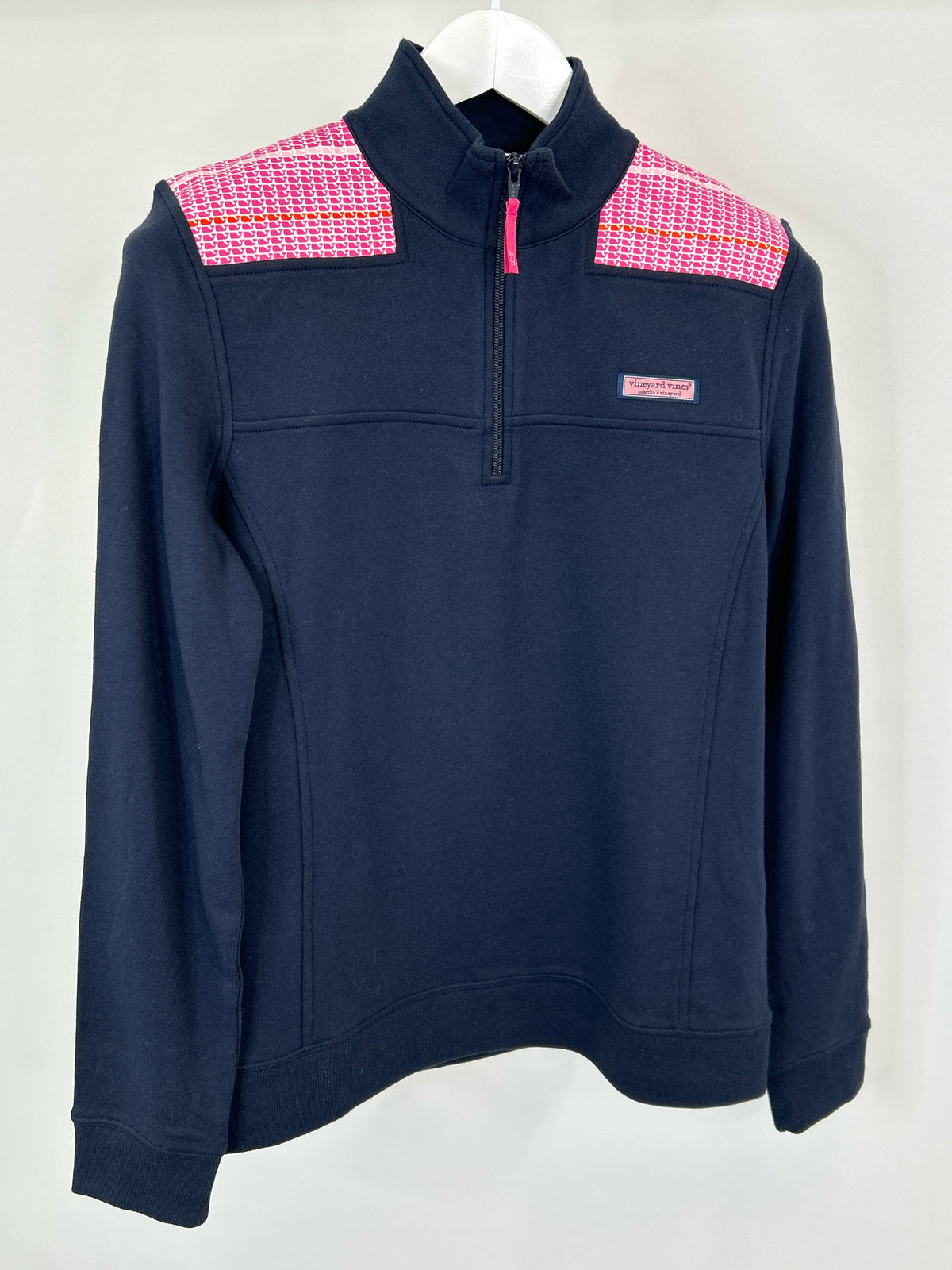 VINEYARD VINES NWT Size M Navy Print Women Pullover